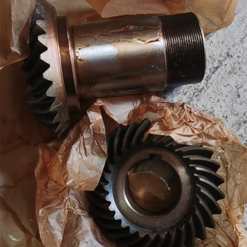 YKA4232A Gear Shaving Machine Accessories Spiral Bevel Gear Z28/28 Thickness 118/40
YKA4232A Gear Shaving Machine Accessories Spiral Bevel Gear Z28/28 Thickness 118/40