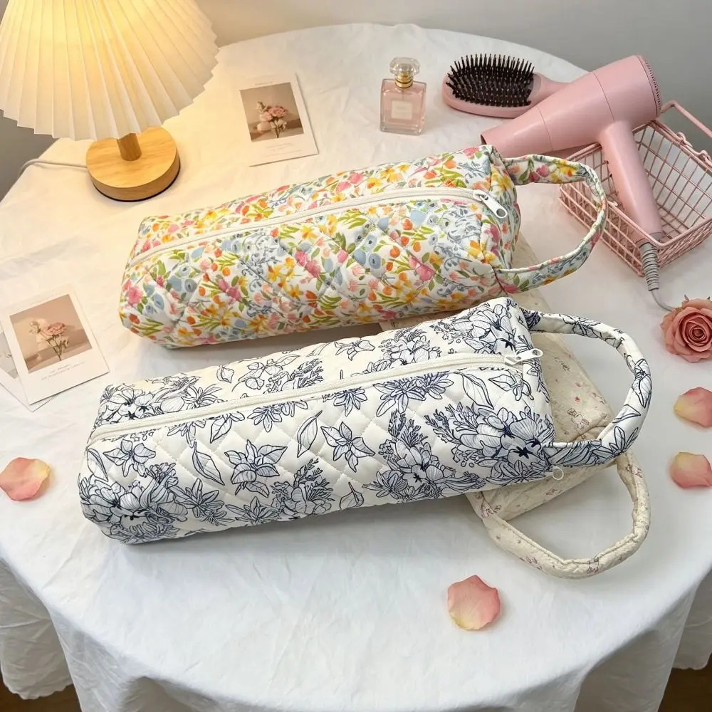 Soft Hair Dryer Storage Bag Large Capacity Quilting Cotton Curler Storage Bag Dustproof Portable Curling Iron Carrying Case
Soft Hair Dryer Storage Bag Large Capacity Quilting Cotton Curler Storage Bag Dustproof Portable Curling Iron Carrying Case