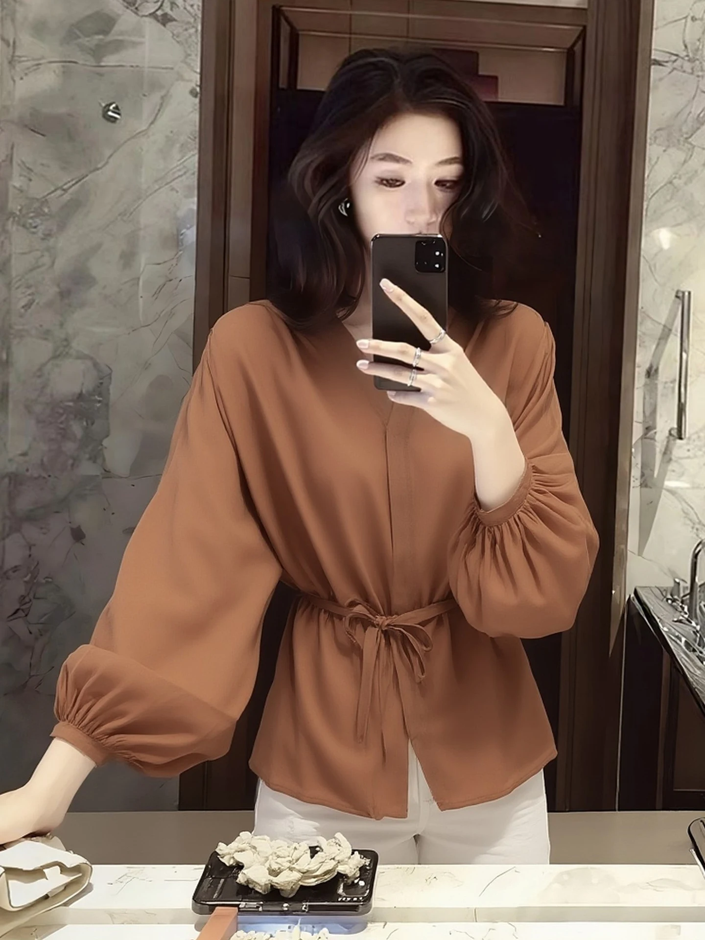 Pure Color Casual Shirt Loose Fit Waist-Cinching Spring 2026 Early Fashion Korean Style V-Neck Long Sleeve Women's Blouse
Pure Color Casual Shirt Loose Fit Waist-Cinching Spring 2026 Early Fashion Korean Style V-Neck Long Sleeve Women's Blouse