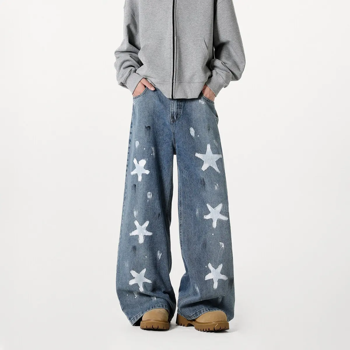 Весенне-осенние новые модные прямые эластичные джинсы с принтом для мужчин, повседневные свободные спортивные джинсы большого размера высокого качества
Весенне-осенние новые модные прямые эластичные джинсы с принтом для мужчин, повседневные свободные спортивные джинсы большого размера высокого качества