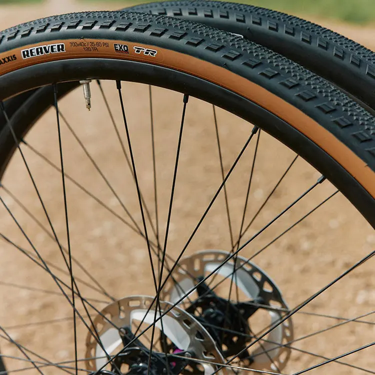 MAXXIS Reaver Road Bike re 700C Folding 40mm Off-Road Bicycle Outer Tire Vacuum Brown Puncture Resistant Cycling Equip...
MAXXIS Reaver Road Bike re 700C Folding 40mm Off-Road Bicycle Outer Tire Vacuum Brown Puncture Resistant Cycling Equip...