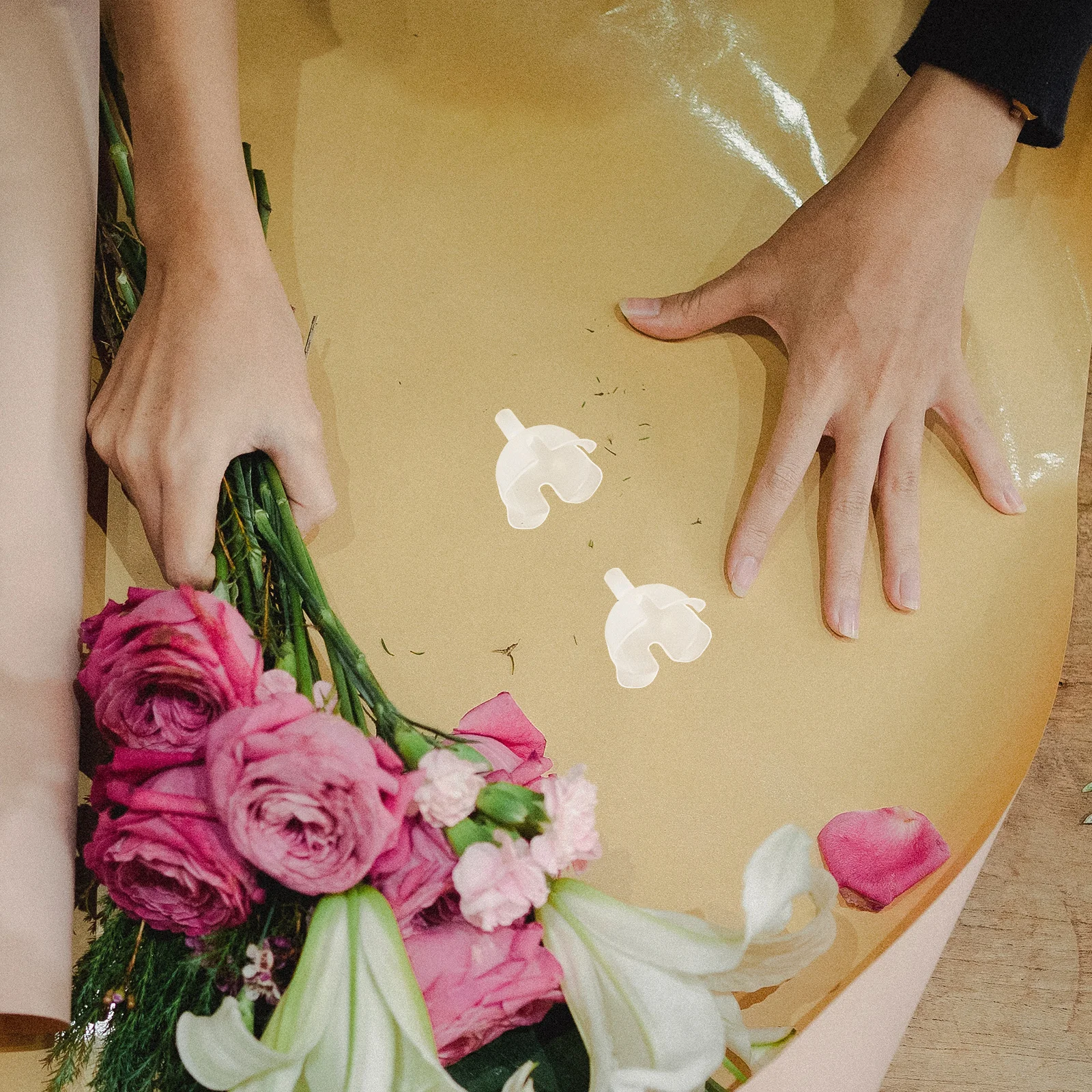 100Pcs Clear Plastic Chocolate Flower Holder Candy Bouquet Base DIY Candy Packaging for Wedding Birthday Party
100Pcs Clear Plastic Chocolate Flower Holder Candy Bouquet Base DIY Candy Packaging for Wedding Birthday Party