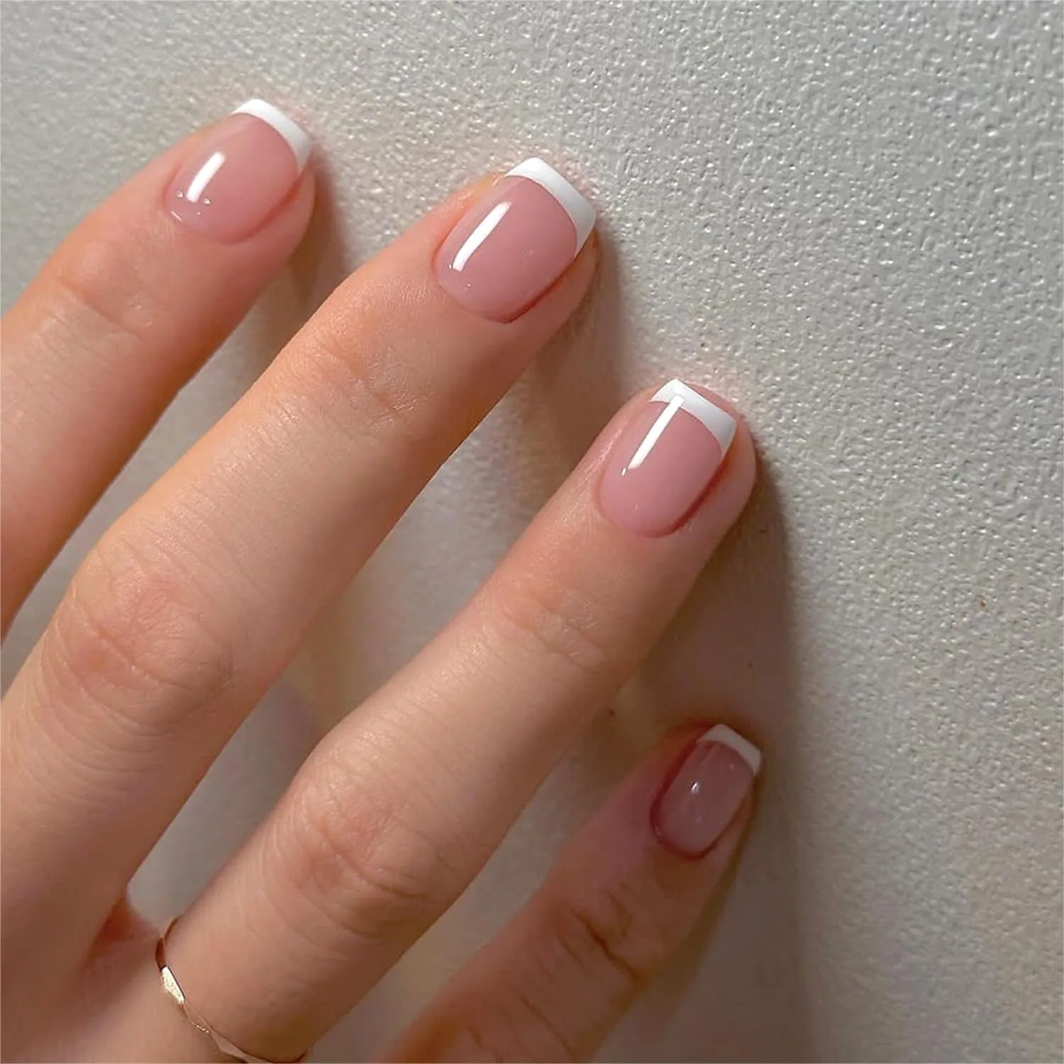 Short Square White French Tip Press on Nails with Mirror Finish, 24 Pcs Reusable Fake Nails for DIY Manicure
Short Square White French Tip Press on Nails with Mirror Finish, 24 Pcs Reusable Fake Nails for DIY Manicure
