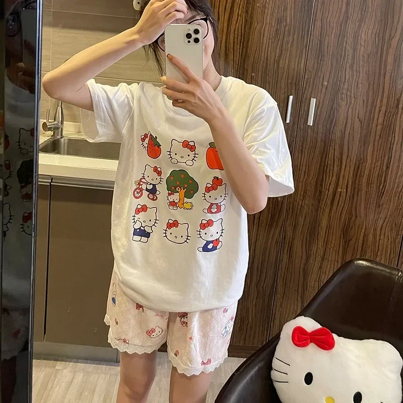 New Hello Kitty pajamas summer round neck short-sleeved shorts pure cotton two-piece casual Hello Kitty women's loungewear
New Hello Kitty pajamas summer round neck short-sleeved shorts pure cotton two-piece casual Hello Kitty women's loungewear