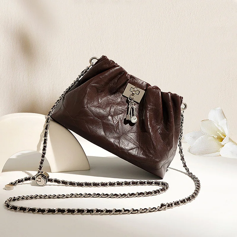 Real Genuine Leather Women's Shoulder Bag Unique Design Chains Premium Crossbody Bag Exquisite Gift
Real Genuine Leather Women's Shoulder Bag Unique Design Chains Premium Crossbody Bag Exquisite Gift