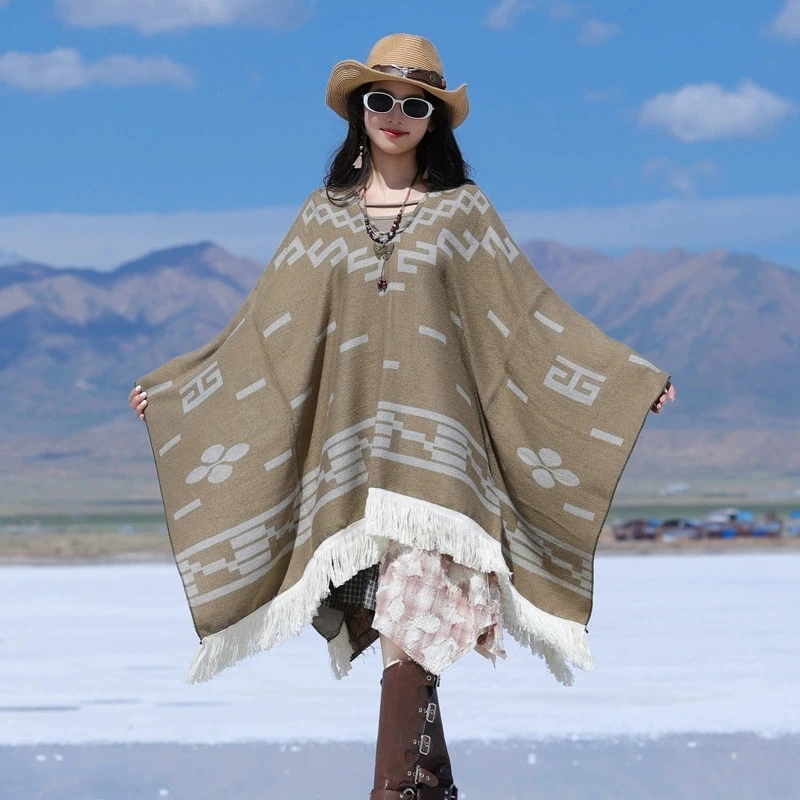 Traveling Women's Poncho Shawl Ethnic Style Tassels Hoodie Cloak Winter Warm Jacquard Outdoor Decoration Men Big Cape Blanket P2
Traveling Women's Poncho Shawl Ethnic Style Tassels Hoodie Cloak Winter Warm Jacquard Outdoor Decoration Men Big Cape Blanket P2