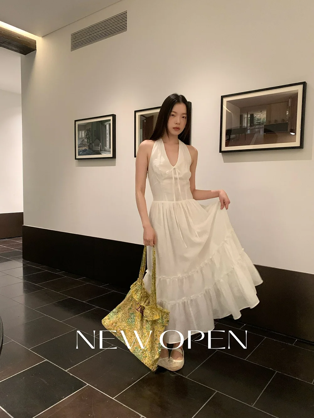 Summer New Open 2026 V-Neck Hanging Neck Belted Dress Beautiful Backless Long Skirt Korean Style H-Line Cotton Nylon Dress
Summer New Open 2026 V-Neck Hanging Neck Belted Dress Beautiful Backless Long Skirt Korean Style H-Line Cotton Nylon Dress