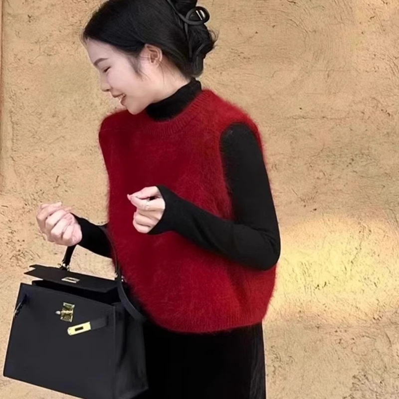 Women's Knitted Mink Vest Sweater Red Layering Outerwear for New Year's Celebration Commute Sle round Ne Regular Length
Women's Knitted Mink Vest Sweater Red Layering Outerwear for New Year's Celebration Commute Sle round Ne Regular Length