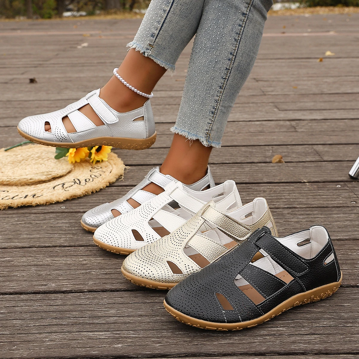 Women Wedge Sandals 2026 Summer Hollow Out Casual Designer Shoes Roman Style Flat Sandals Buckle Comfortable Walking Shoes Women
Women Wedge Sandals 2026 Summer Hollow Out Casual Designer Shoes Roman Style Flat Sandals Buckle Comfortable Walking Shoes Women