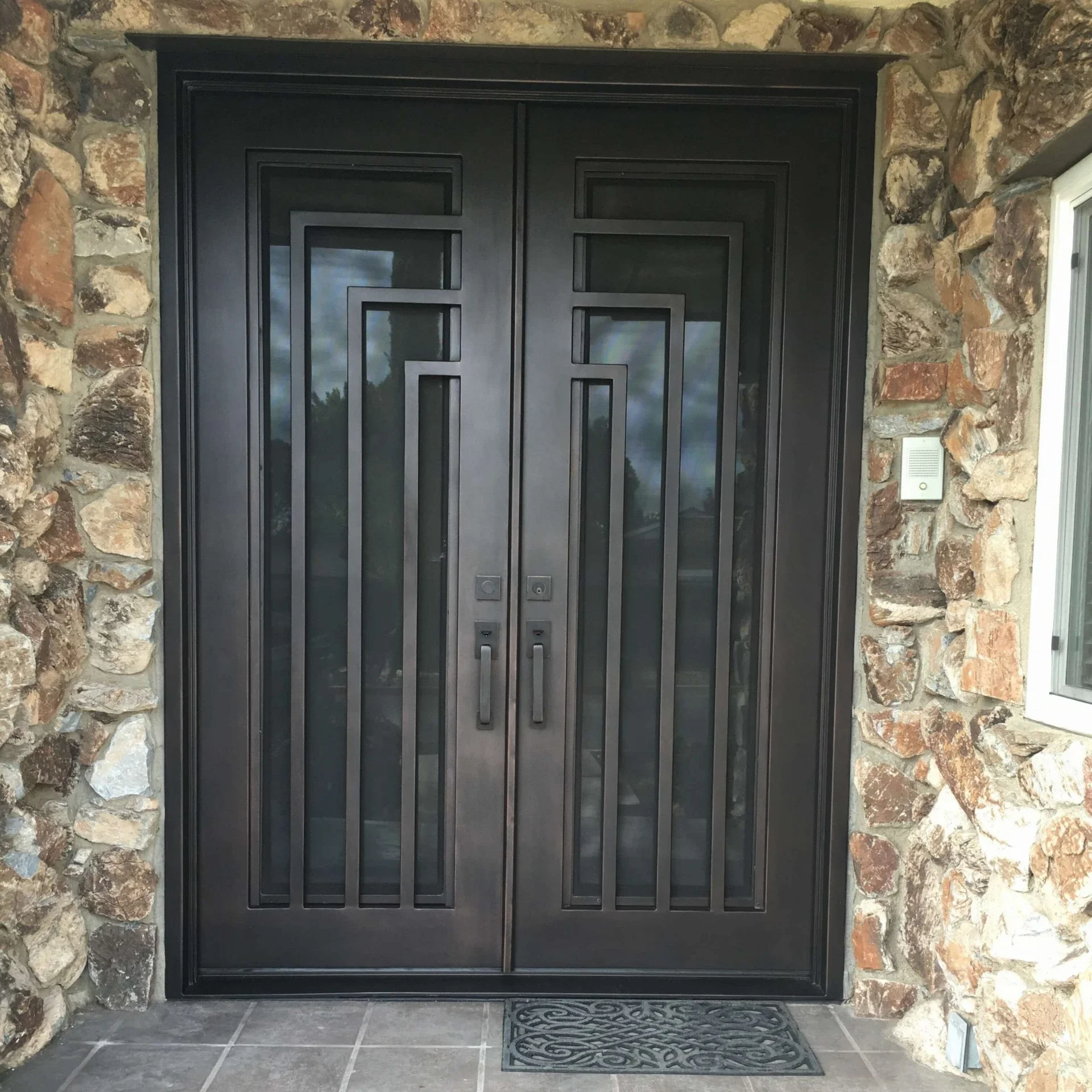 Factory Supply Cast Wrought Iron Exterior Door Iron Window And Door Grills Entry Iron Door
Factory Supply Cast Wrought Iron Exterior Door Iron Window And Door Grills Entry Iron Door