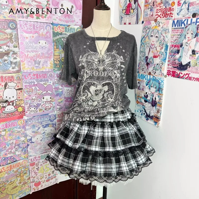 2025 Japanese Gothic Punk Fashion Versatile Short-sleeved Subculture Loose Y2k Gray Printed Pattern Top For Women
2025 Japanese Gothic Punk Fashion Versatile Short-sleeved Subculture Loose Y2k Gray Printed Pattern Top For Women