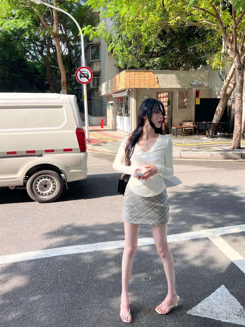 Ele Plaid Woolen Skirt Fene Wrap around Design Busin Casual Sle een Sister Brand Autumn Collection
Ele Plaid Woolen Skirt Fene Wrap around Design Busin Casual Sle een Sister Brand Autumn Collection