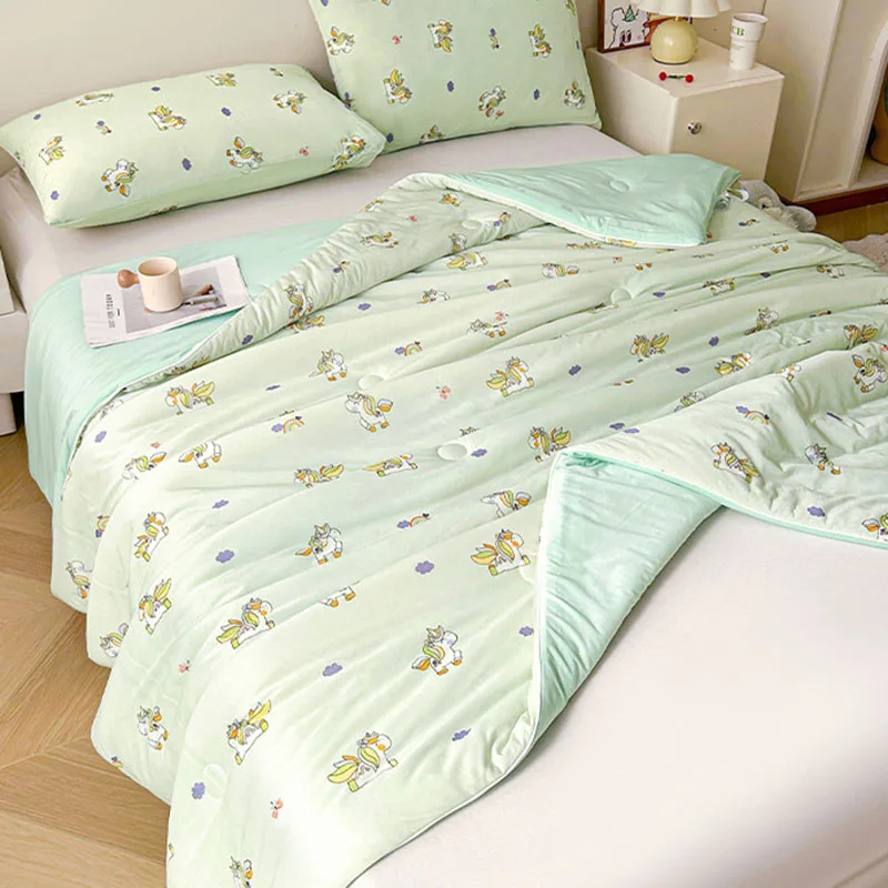 Cartoon Printed Ice Silky Cool Summer Quilt Soft Breathable Air Conditioning Quilts Lightweight Thin Comforter for Naked Sleep
Cartoon Printed Ice Silky Cool Summer Quilt Soft Breathable Air Conditioning Quilts Lightweight Thin Comforter for Naked Sleep