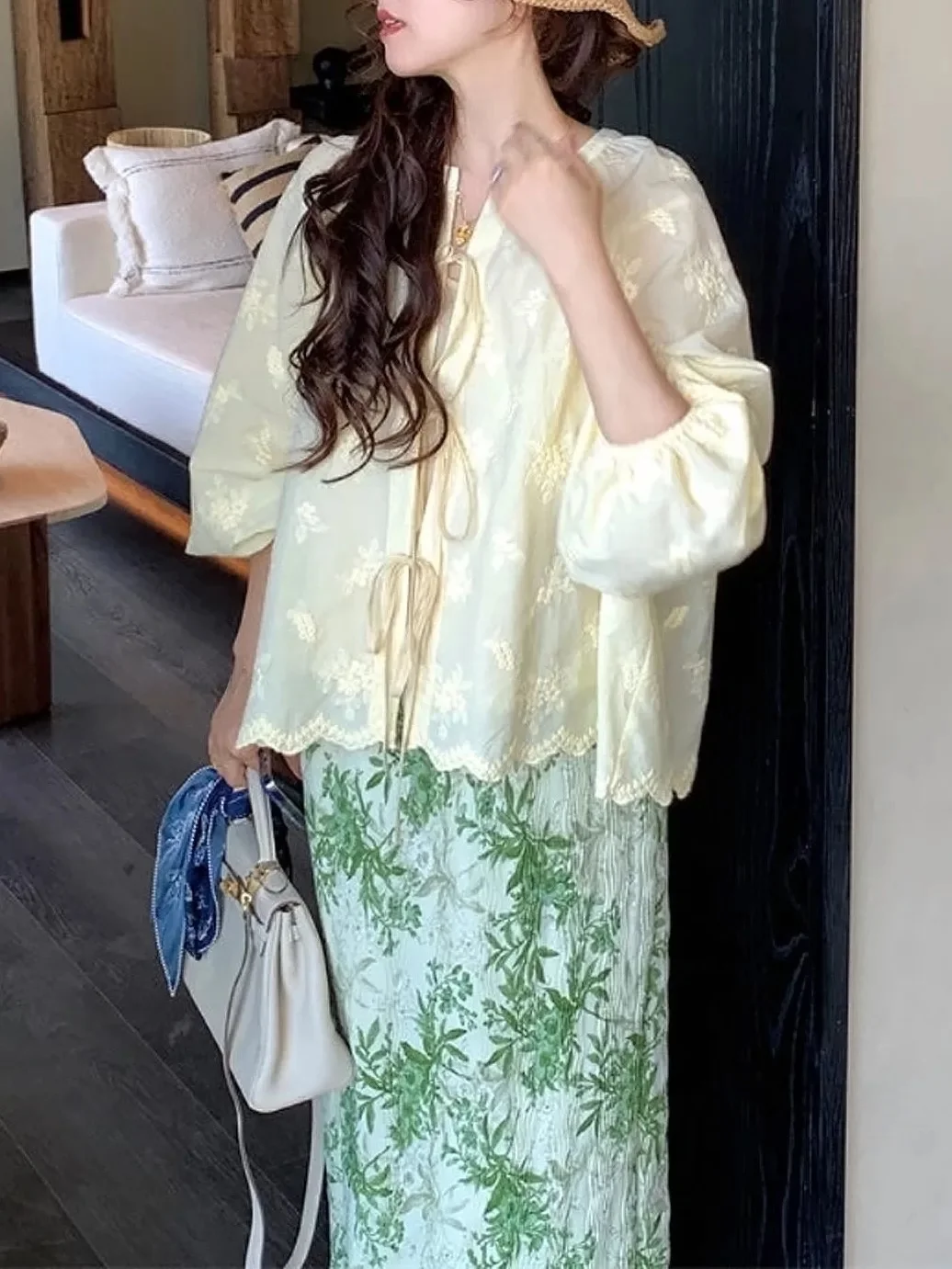 Elegant Shirt And Skirt Set Women's Fashion Summer Outfit Gentle Style Long Sleeve Mid-Length Plant Floral Print Two-Piece Set
Elegant Shirt And Skirt Set Women's Fashion Summer Outfit Gentle Style Long Sleeve Mid-Length Plant Floral Print Two-Piece Set