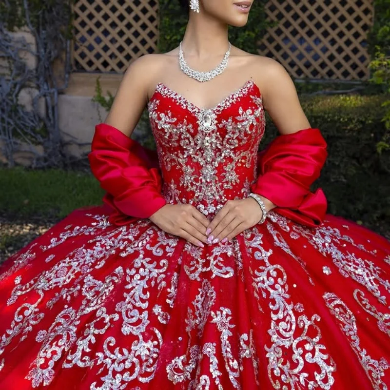 Красные платья для квинсеаньеры с открытыми плечами, серебристым блестящим декором, длинным шлейфом, большим бантом, на заказ.
Красные платья для квинсеаньеры с открытыми плечами, серебристым блестящим декором, длинным шлейфом, большим бантом, на заказ.