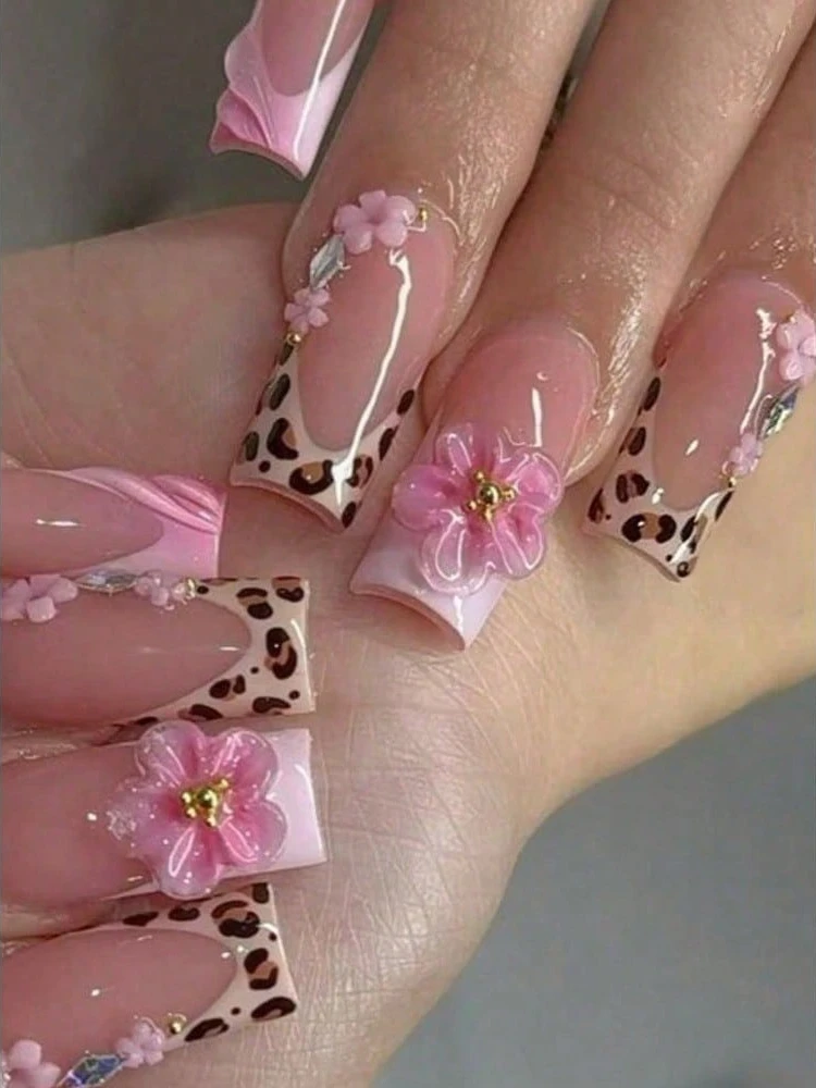 10pcs - Y2K Style Leopard Print Pink Flower Press on Nails, Pink Flower Gold Bead Square Nails - Leopard Print Design
10pcs - Y2K Style Leopard Print Pink Flower Press on Nails, Pink Flower Gold Bead Square Nails - Leopard Print Design