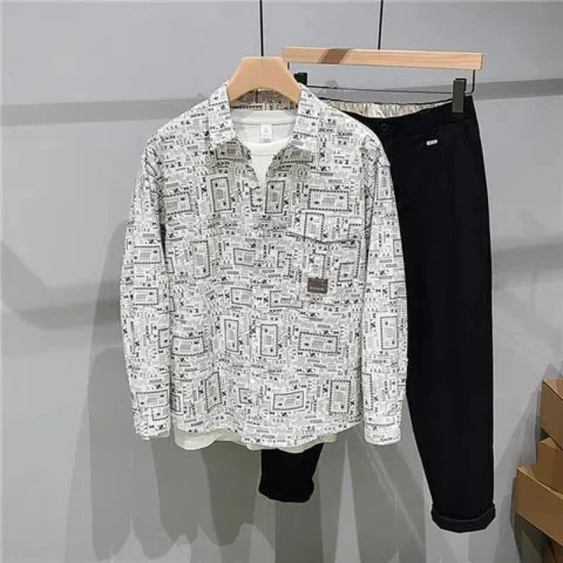 Trendy Retro 2024 New Spring and Autumn Printed Men's Splicing Square Collar Button Fashion Minimalist Casual Long Sleeve Shirt
Trendy Retro 2024 New Spring and Autumn Printed Men's Splicing Square Collar Button Fashion Minimalist Casual Long Sleeve Shirt