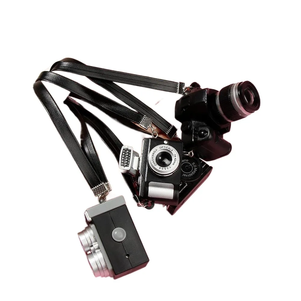 1 шт., разноцветная кукольная камера, затвор и вспышка, пластиковая камера для кукольного домика с ремнем, миниатюрная камера для кукольного домика, аксессуары
1 шт., разноцветная кукольная камера, затвор и вспышка, пластиковая камера для кукольного домика с ремнем, миниатюрная камера для кукольного домика, аксессуары