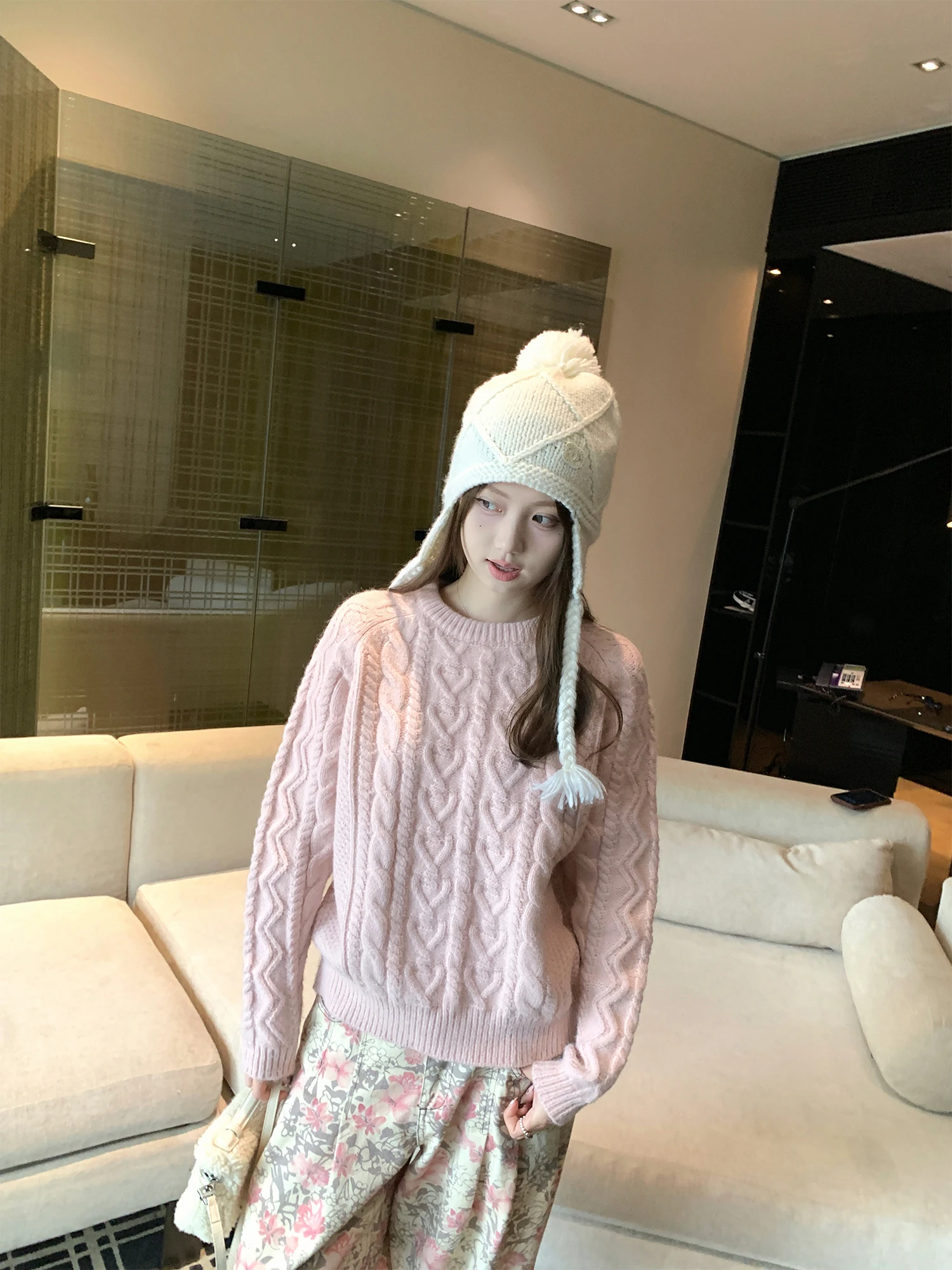 Новинка! Женский вязаный свитер с логотипом в виде розового сердца, прямой крой, длинный рукав, весна-зима
Новинка! Женский вязаный свитер с логотипом в виде розового сердца, прямой крой, длинный рукав, весна-зима