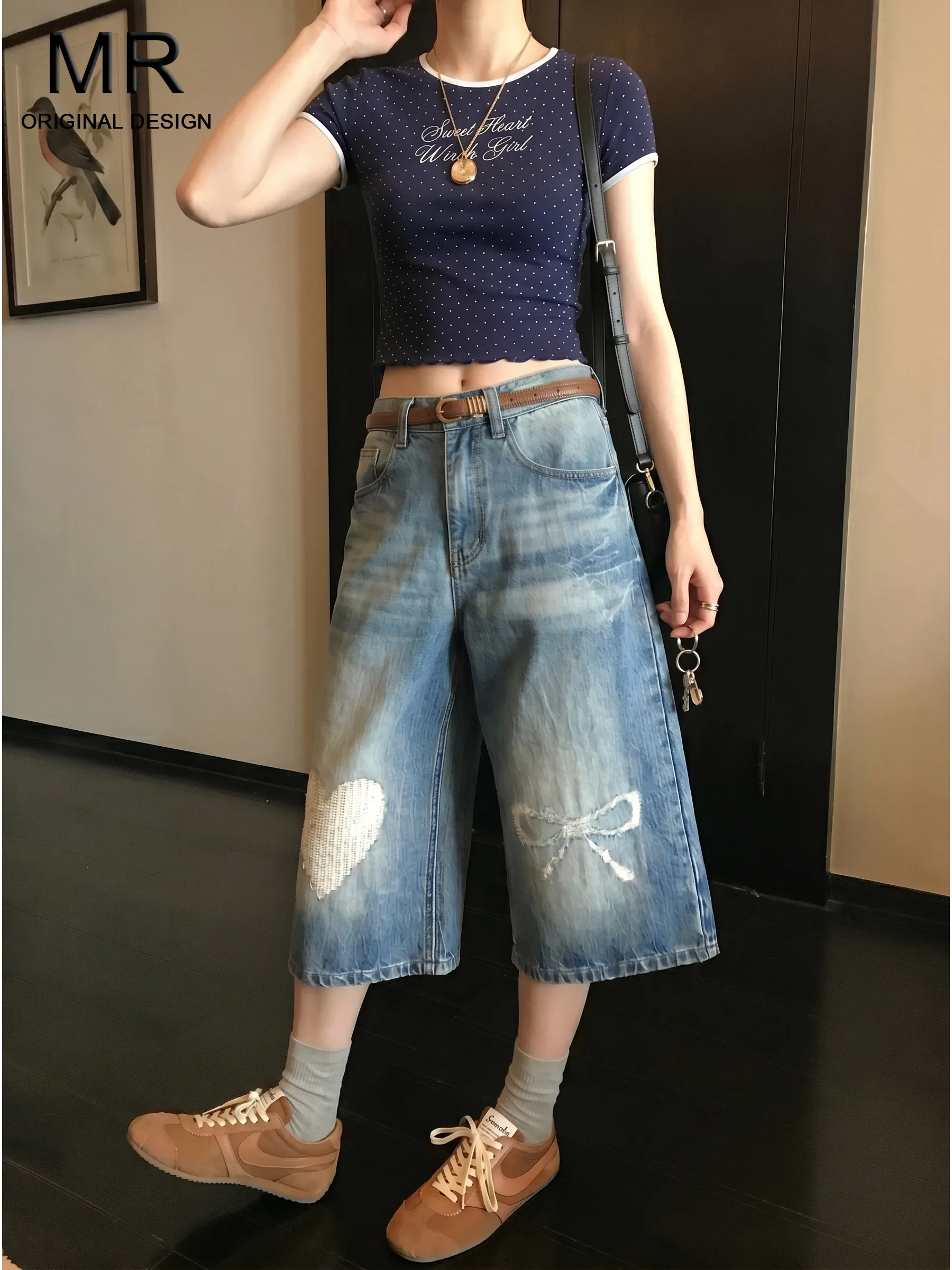 American Style Retro Heart Knot Seven-Foot Denim Pants Women's Loose Embroidery Design Wide Leg Summer Jeans
American Style Retro Heart Knot Seven-Foot Denim Pants Women's Loose Embroidery Design Wide Leg Summer Jeans