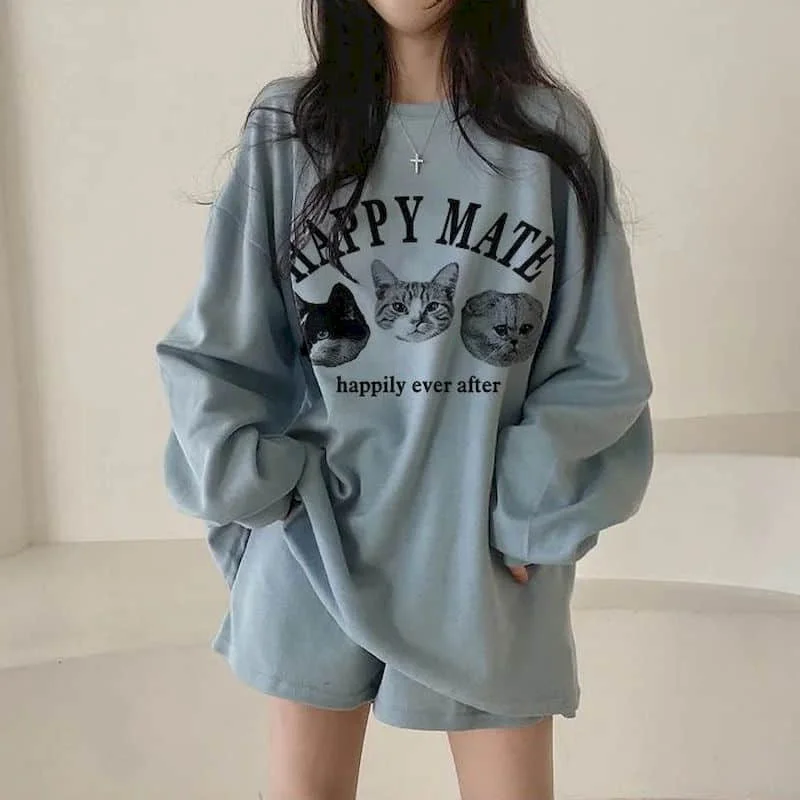 Комплекты из двух предметов, женская одежда, большие спортивные футболки с длинными рукавами и шорты, повседневная осенняя одежда в корейском стиле для женщин
Комплекты из двух предметов, женская одежда, большие спортивные футболки с длинными рукавами и шорты, повседневная осенняя одежда в корейском стиле для женщин