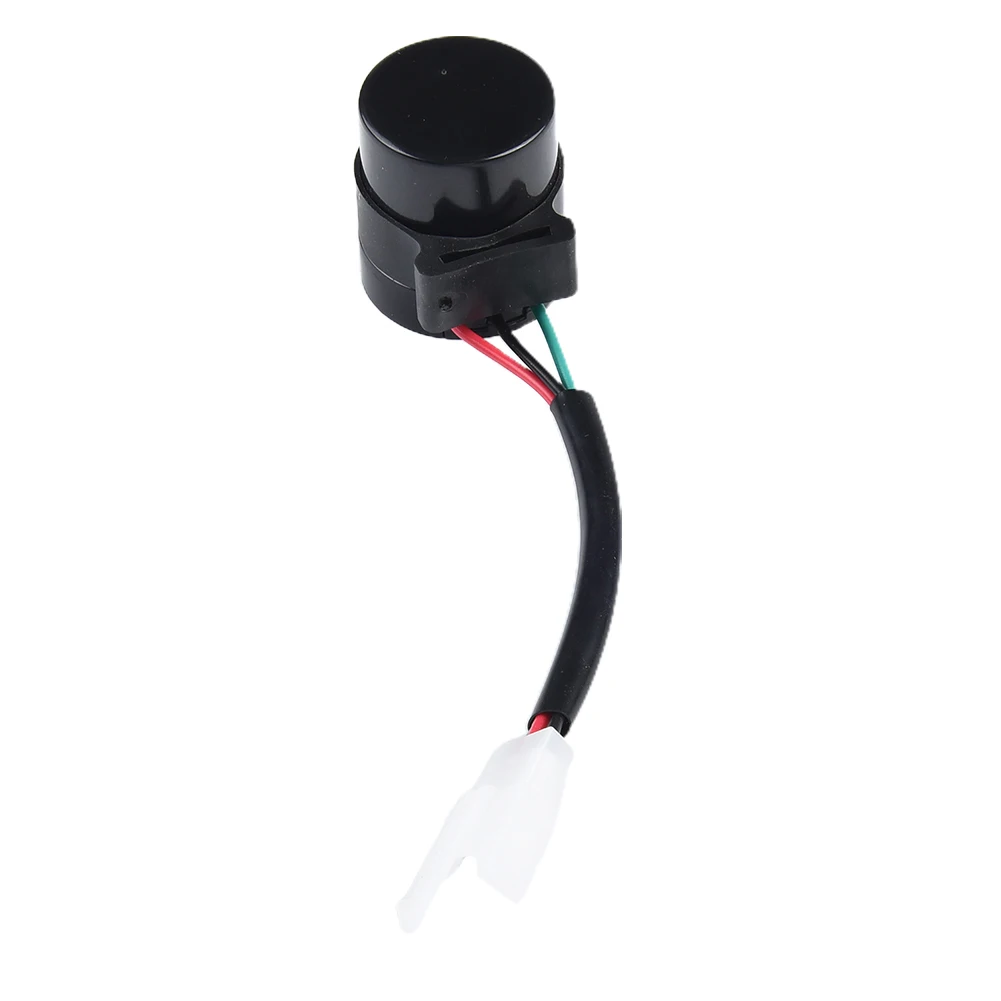 Blinker Flasher Signal Flasher 3 Pin 3 Wire 80 Times/min Motorcycle Turn Signal 16cm/6.30in For GY6 50cc-250cc
Blinker Flasher Signal Flasher 3 Pin 3 Wire 80 Times/min Motorcycle Turn Signal 16cm/6.30in For GY6 50cc-250cc