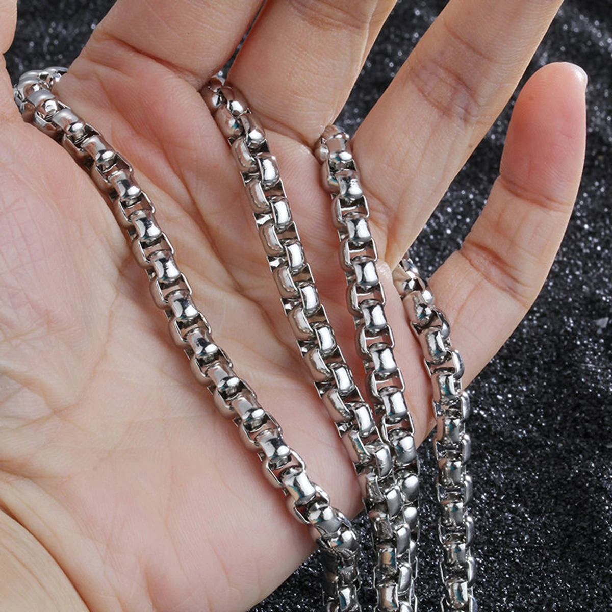10 Pieces - 2/3/4mm Wholesale Necklace For Pendant Stainless Steel Necklace Tarnish Resistant Round Box Chain Necklaces
10 Pieces - 2/3/4mm Wholesale Necklace For Pendant Stainless Steel Necklace Tarnish Resistant Round Box Chain Necklaces