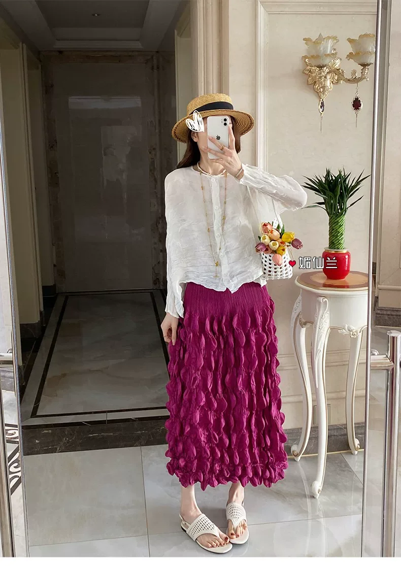 HOT SELLING Niche design pleated fashion A-line skirt, gentle style pleated skirt IN STOCK
HOT SELLING Niche design pleated fashion A-line skirt, gentle style pleated skirt IN STOCK