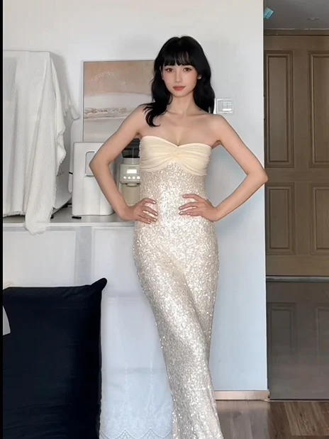 Вечернее платье с эффектом стройности, на бретельках, с завышенной талией и шлейфом, модное женское длинное платье, идеально для банкетов и торжеств...
Вечернее платье с эффектом стройности, на бретельках, с завышенной талией и шлейфом, модное женское длинное платье, идеально для банкетов и торжеств...