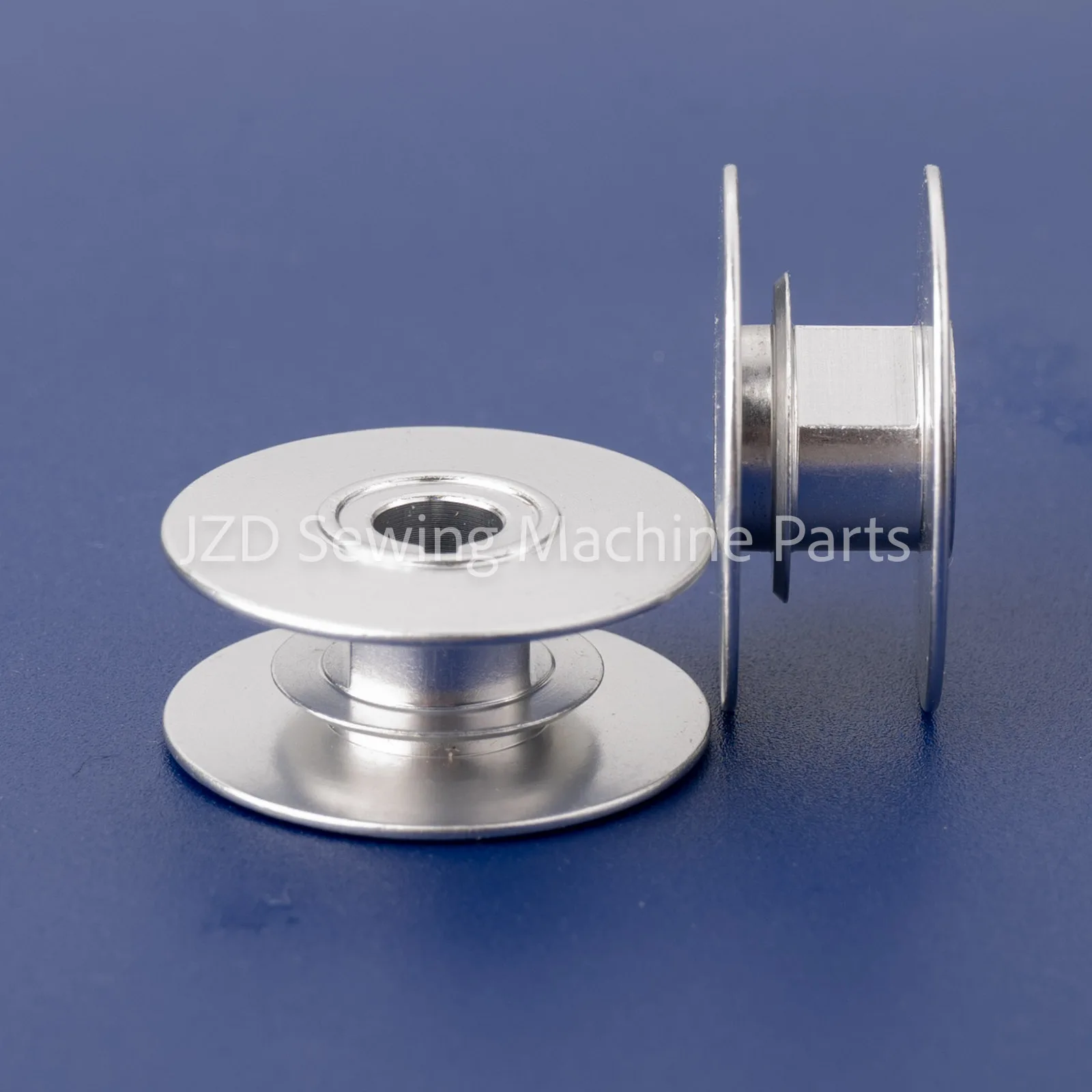 (2PCS) #0246 003058 Aluminum Bobbin for Durkopp 745 Sewing Machine Accessories 0246003058
(2PCS) #0246 003058 Aluminum Bobbin for Durkopp 745 Sewing Machine Accessories 0246003058