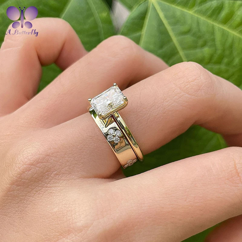 AButterfly 100% 925 Sterling Silver D Color Radiant 6 * 8mm Moissanite Women's Rings Fine Jewelry Electroplated 18K Yellow Gold
AButterfly 100% 925 Sterling Silver D Color Radiant 6 * 8mm Moissanite Women's Rings Fine Jewelry Electroplated 18K Yellow Gold