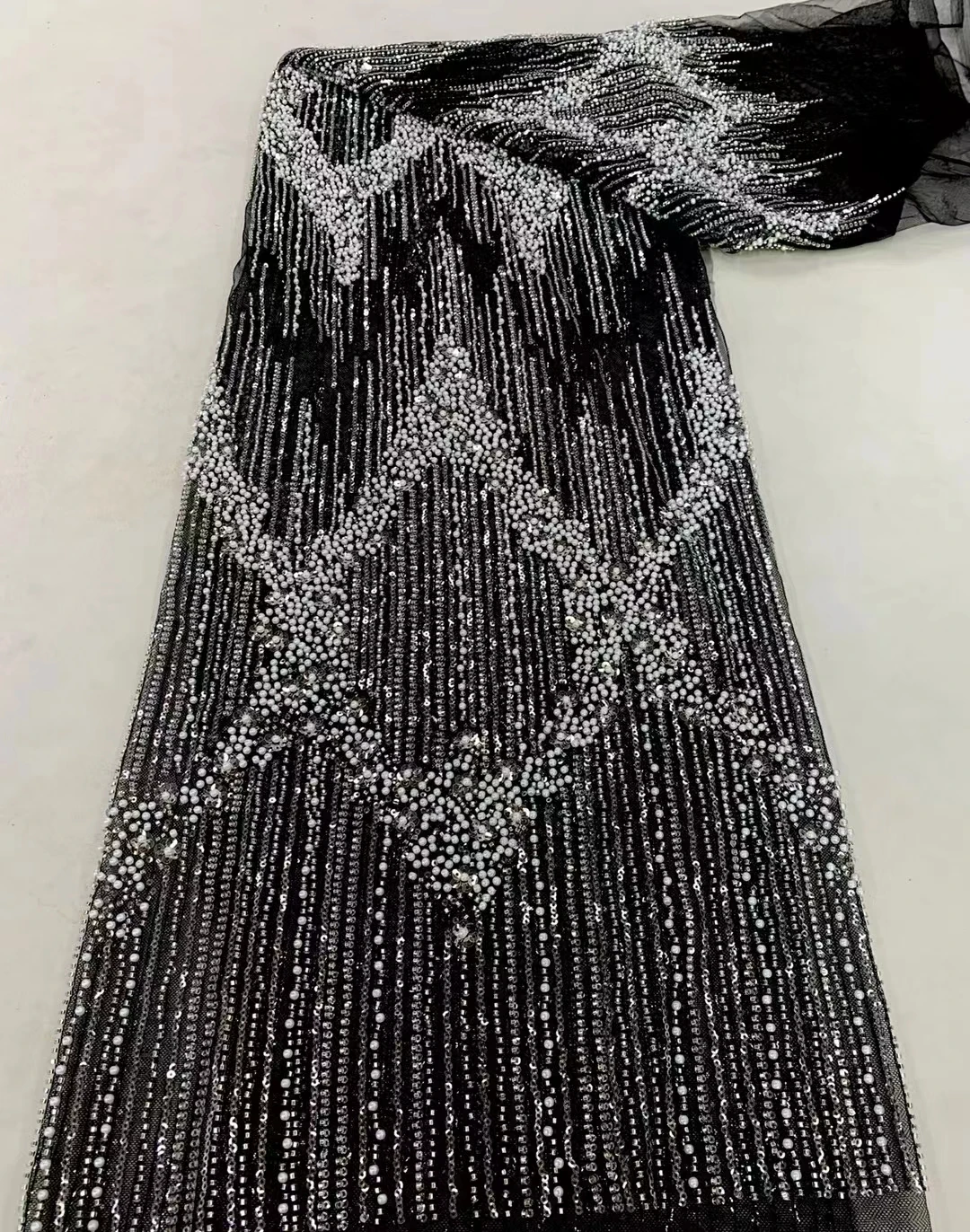 African Groom Sequined Lace Fabrics High Quality French Tulle Tube Beads Mesh Lace Fabrics Wedding Dress Material Sewing Zx
African Groom Sequined Lace Fabrics High Quality French Tulle Tube Beads Mesh Lace Fabrics Wedding Dress Material Sewing Zx