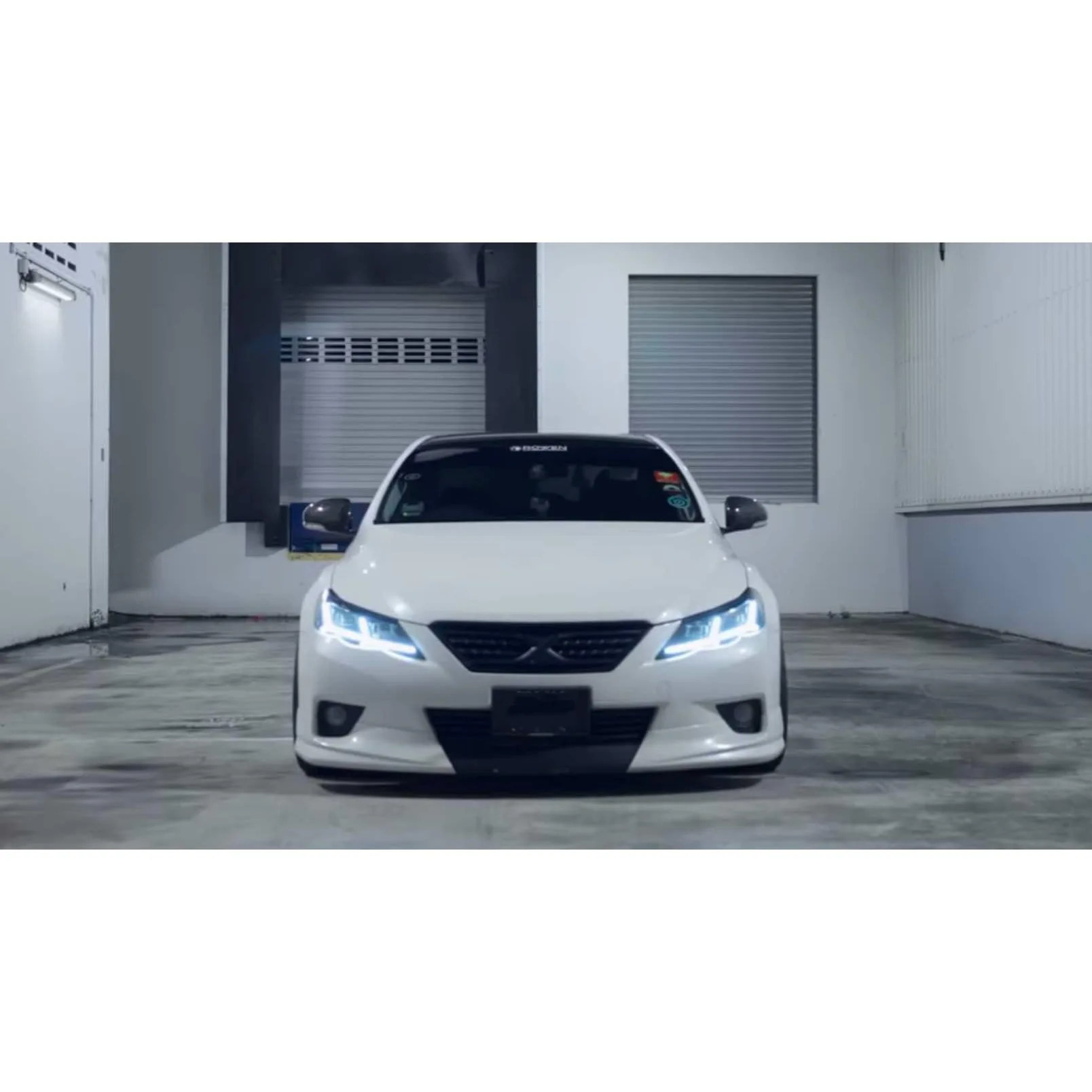 Suitable for 2010 Toyota Ruizhi Modified LED Fishbone Headlight Assembly, A Touch of Blue Racing Light Lens
Suitable for 2010 Toyota Ruizhi Modified LED Fishbone Headlight Assembly, A Touch of Blue Racing Light Lens