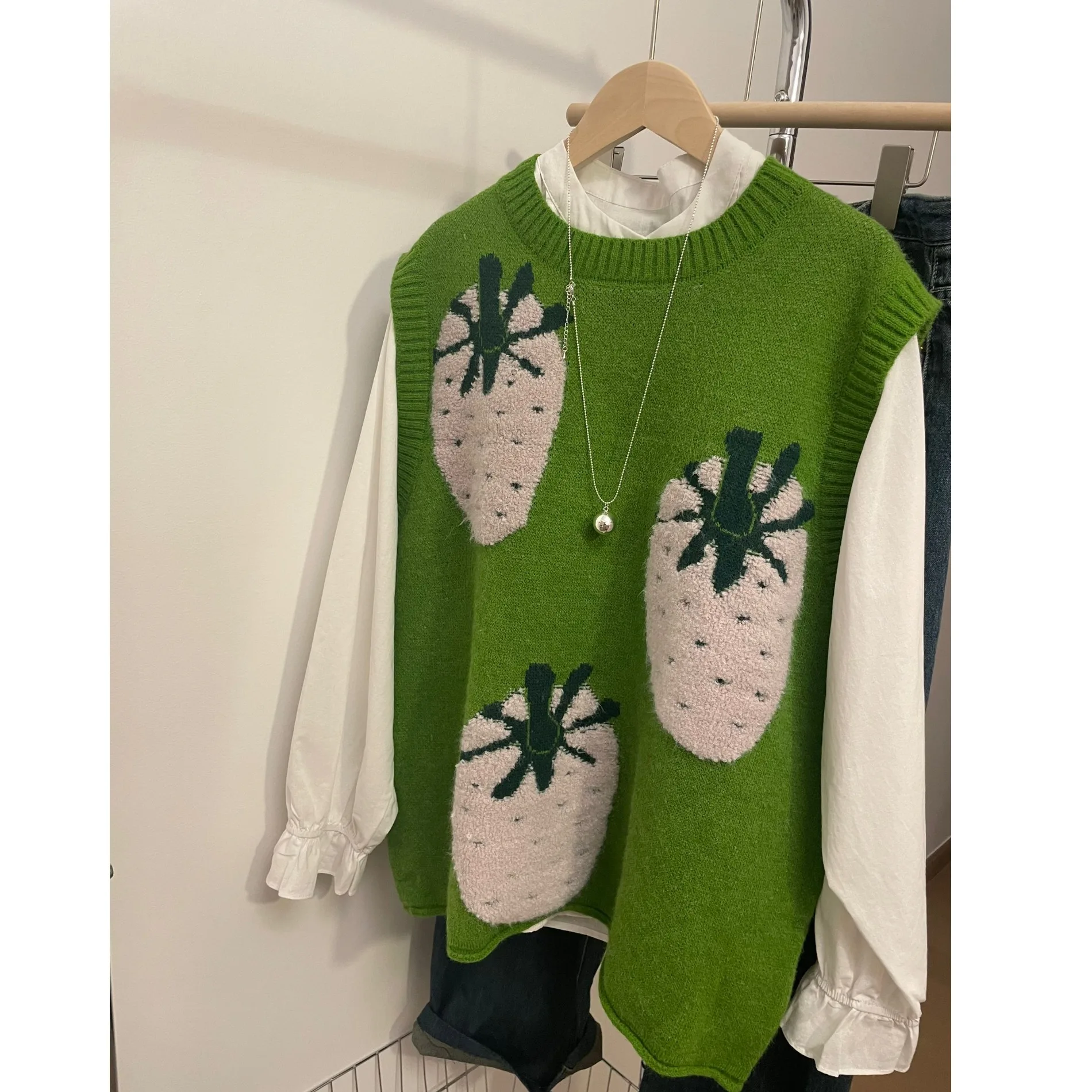 een Pine Pattern Knitted Vest Top Layering Outerwear Faionable Age-Defng Design Autumn Winter New Arrival Women'swear
een Pine Pattern Knitted Vest Top Layering Outerwear Faionable Age-Defng Design Autumn Winter New Arrival Women'swear