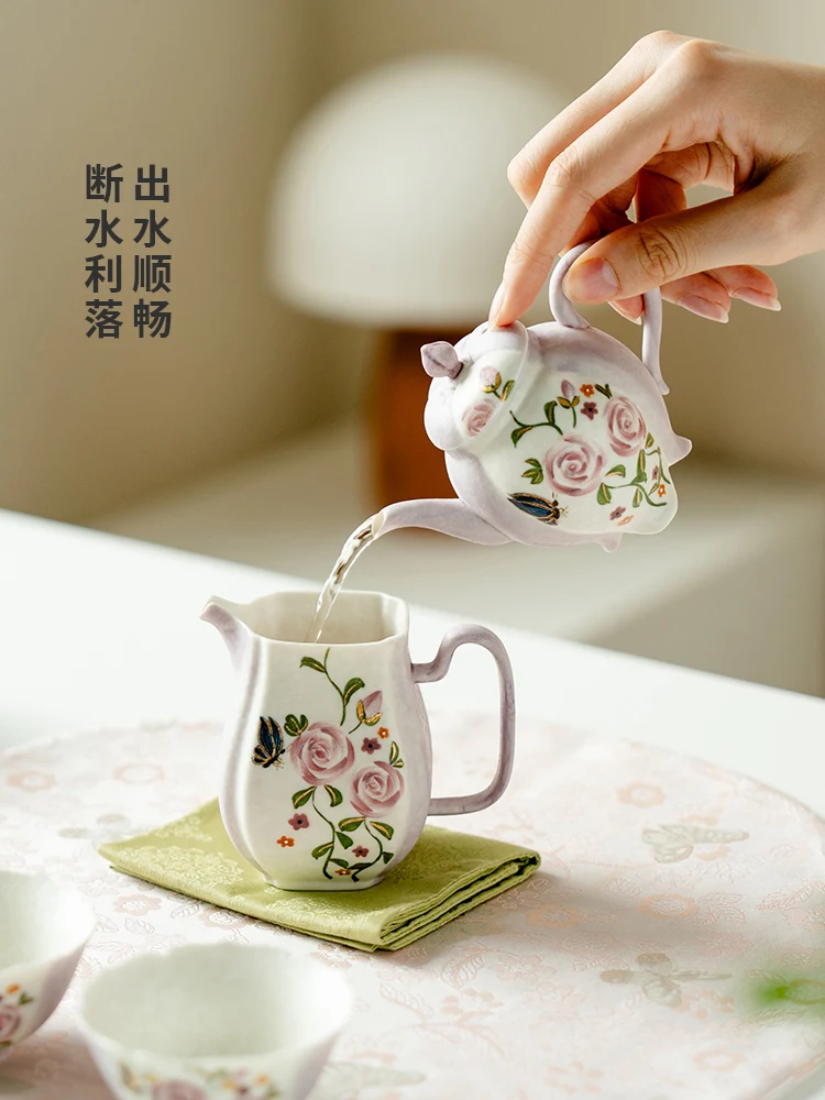 Rouge Purple Teapot Ceramic Pure Hand Drawing Rose Household Single High-Grade Gift Box for Sending Presents
Rouge Purple Teapot Ceramic Pure Hand Drawing Rose Household Single High-Grade Gift Box for Sending Presents