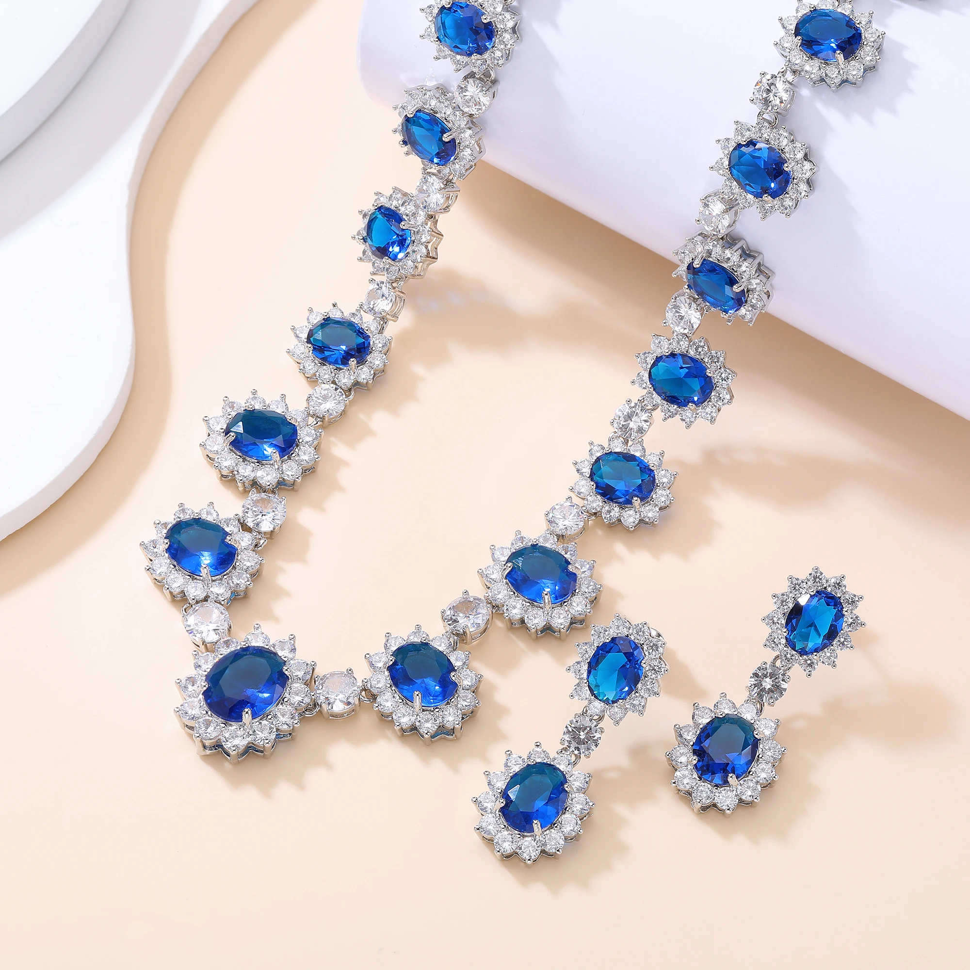 Luxury Classic Oval Shape Cubic Zirconia Bridal Wedding Blue Stone Necklace and Earrings Jewelry Sets For Party Gift
Luxury Classic Oval Shape Cubic Zirconia Bridal Wedding Blue Stone Necklace and Earrings Jewelry Sets For Party Gift
