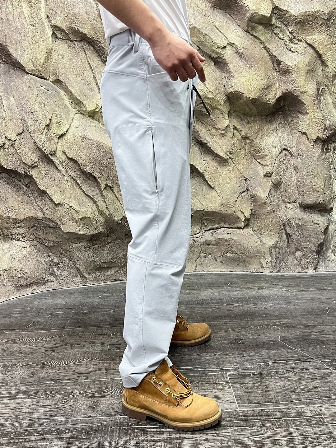 Men's Casual Pants Windproof Waterproof Soft Zipper Pressed Glue Spring Summer Quick Dry Straight Leg Tube Pants
Men's Casual Pants Windproof Waterproof Soft Zipper Pressed Glue Spring Summer Quick Dry Straight Leg Tube Pants