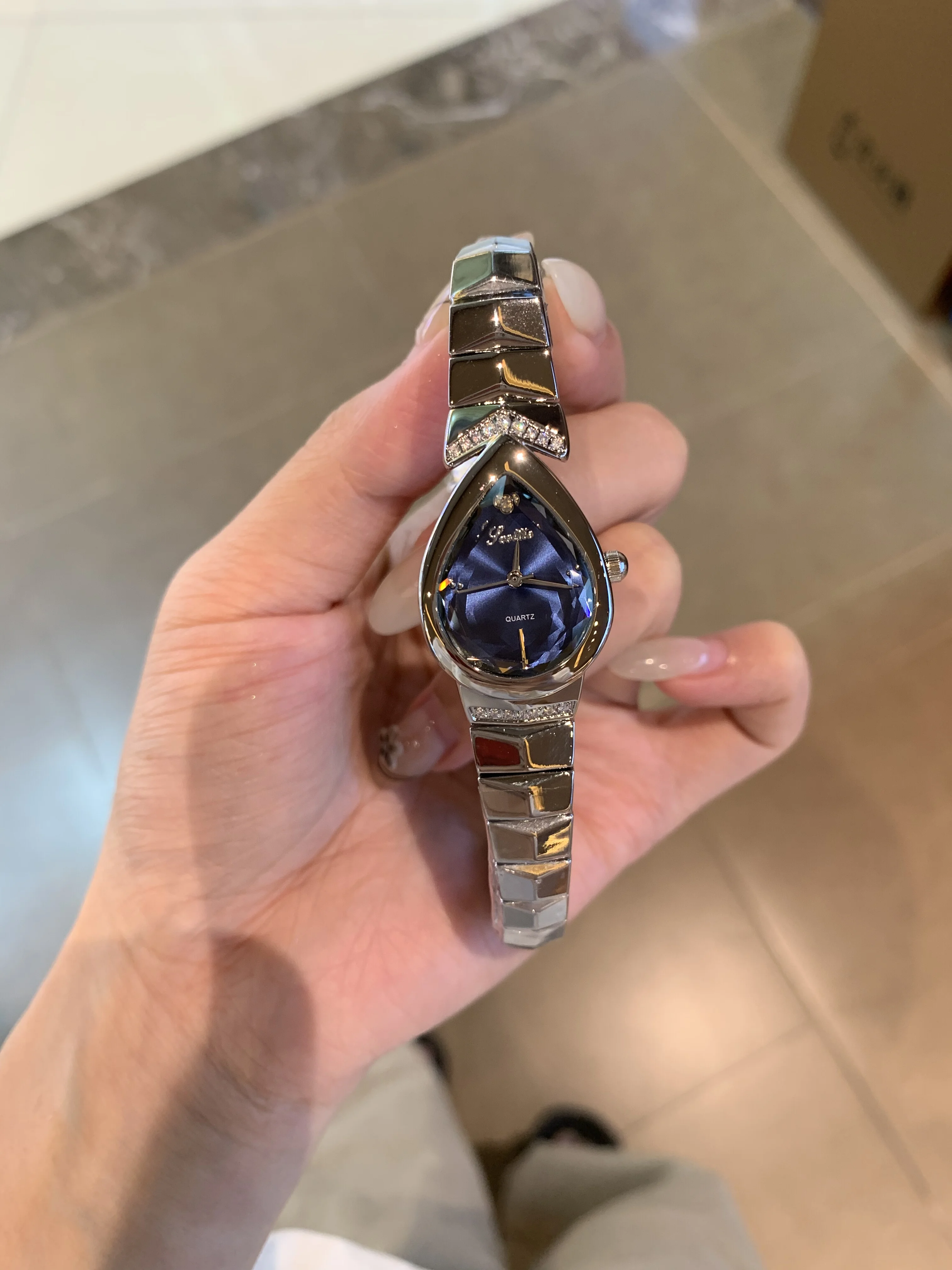 New High-End, Fashionable, And Versatile Women'S Watches; A Perfect Gift For Your Girlfriend; A Luxurious Women'S Wristwatch.
New High-End, Fashionable, And Versatile Women'S Watches; A Perfect Gift For Your Girlfriend; A Luxurious Women'S Wristwatch.