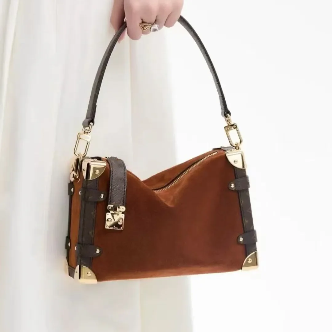 2025 New Suede Side Trunk Bag Designer Luxury Handbag Woman Suede Shoulder Bag Crossbody Bag Canvas Leather Bags Clutch Bag Cros
2025 New Suede Side Trunk Bag Designer Luxury Handbag Woman Suede Shoulder Bag Crossbody Bag Canvas Leather Bags Clutch Bag Cros