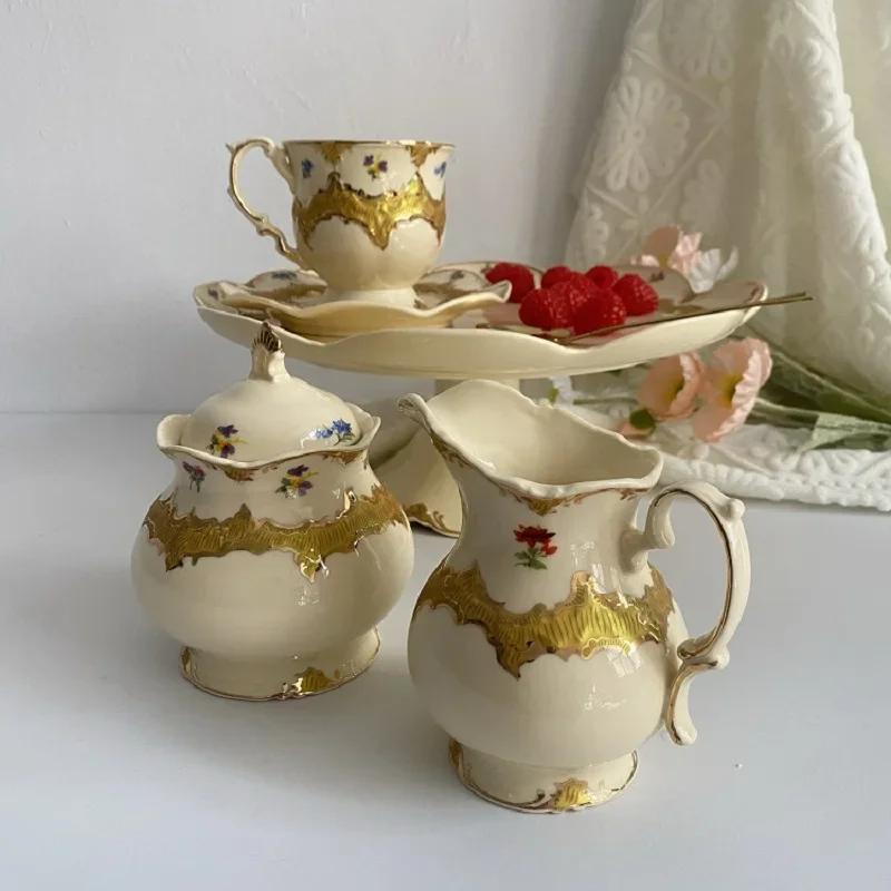 French court style coffee cup and plate set, afternoon tea, flower tea cup, high-end gilded cup and plate
French court style coffee cup and plate set, afternoon tea, flower tea cup, high-end gilded cup and plate