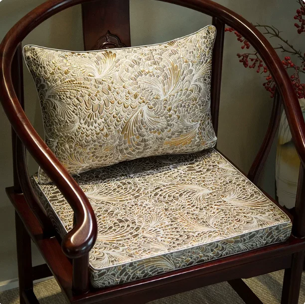 Luxury Brocade Jacquard Chair Pad Traditional Chinese Peacock Pattern Non-Slip Seat Cushion for Living Room
Luxury Brocade Jacquard Chair Pad Traditional Chinese Peacock Pattern Non-Slip Seat Cushion for Living Room