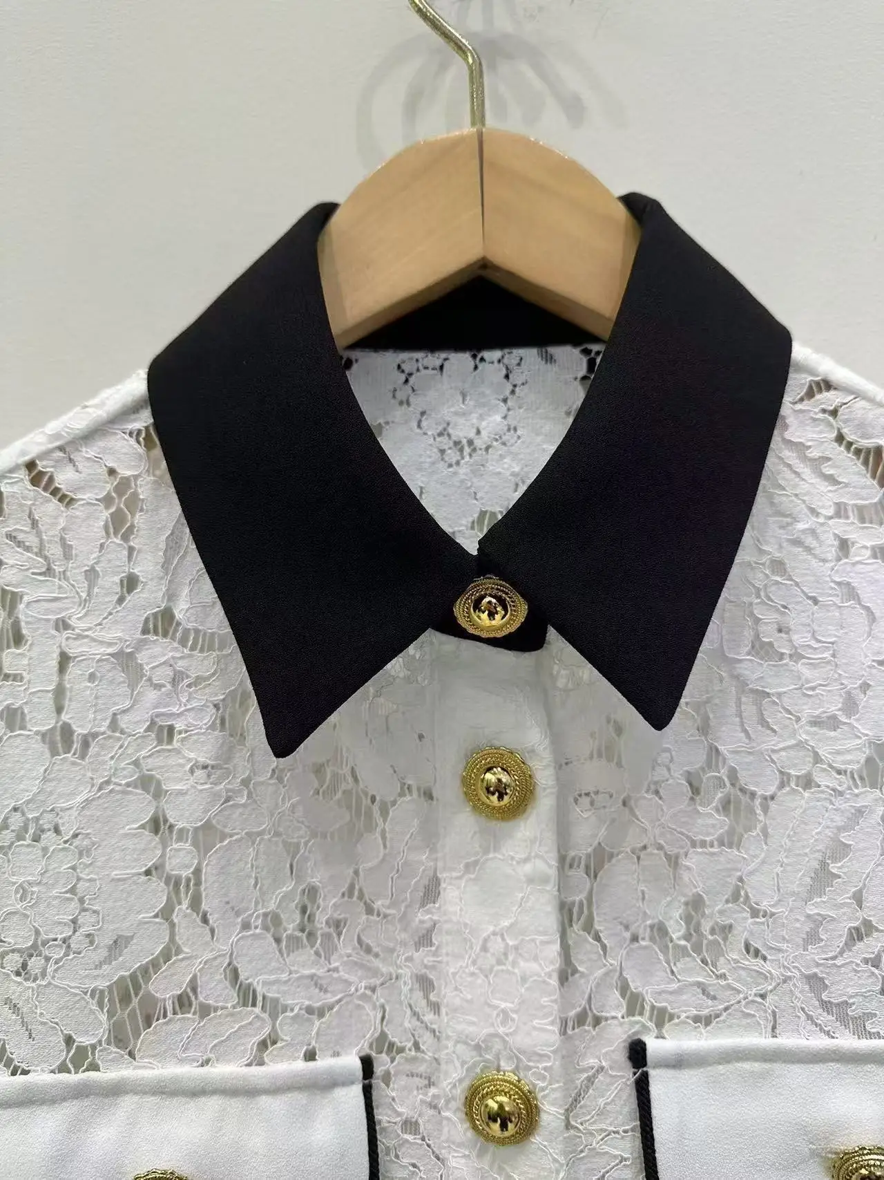 Женское новое стильное кружевное платье с лацканами и высокой талией, тонкое контрастное цветное дизайнерское сексуальное вечернее мини-платье
Женское новое стильное кружевное платье с лацканами и высокой талией, тонкое контрастное цветное дизайнерское сексуальное вечернее мини-платье