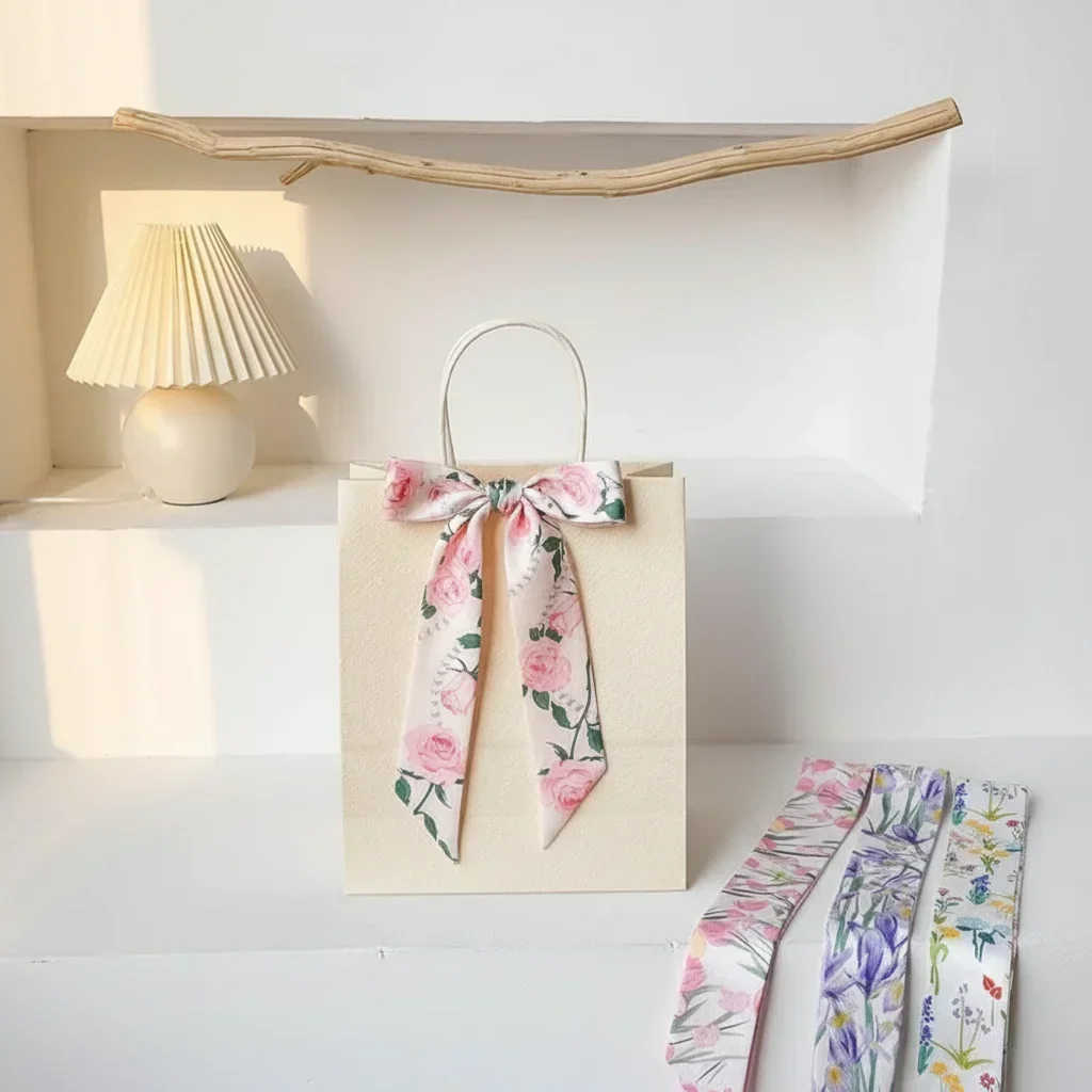 Women Neck Tie Bag Headscarves Floral Bands Headband Scarf Floral Tie Hair Retro Chinese Style Oil Print Hair Ribbon Scarf
Women Neck Tie Bag Headscarves Floral Bands Headband Scarf Floral Tie Hair Retro Chinese Style Oil Print Hair Ribbon Scarf