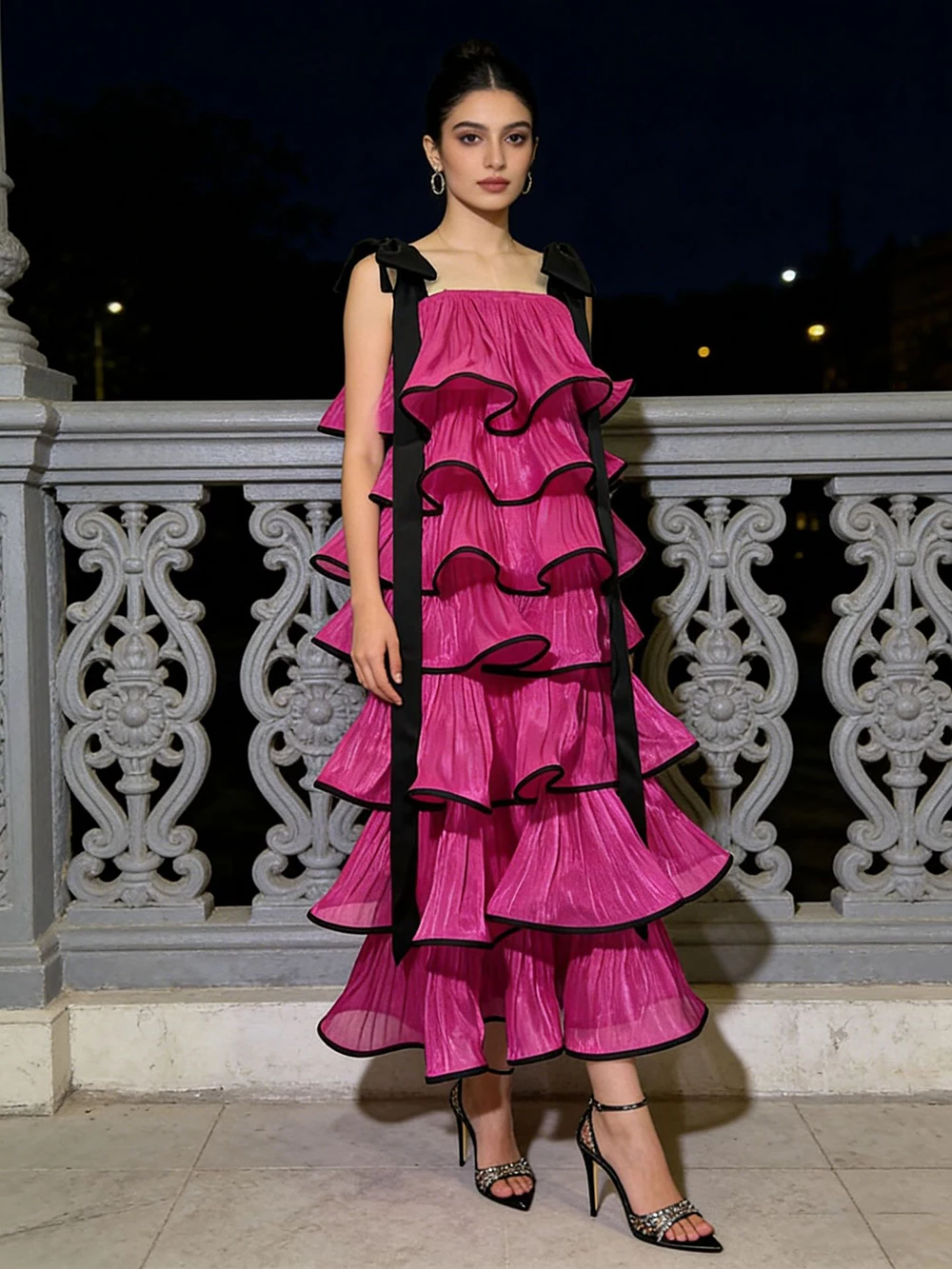 Retro Modern Caramel Colored Camisole Long Dress 2026 New Style Ruffled Edge Patchwork Cake Skirt Black Satin Lace Up Dress
Retro Modern Caramel Colored Camisole Long Dress 2026 New Style Ruffled Edge Patchwork Cake Skirt Black Satin Lace Up Dress