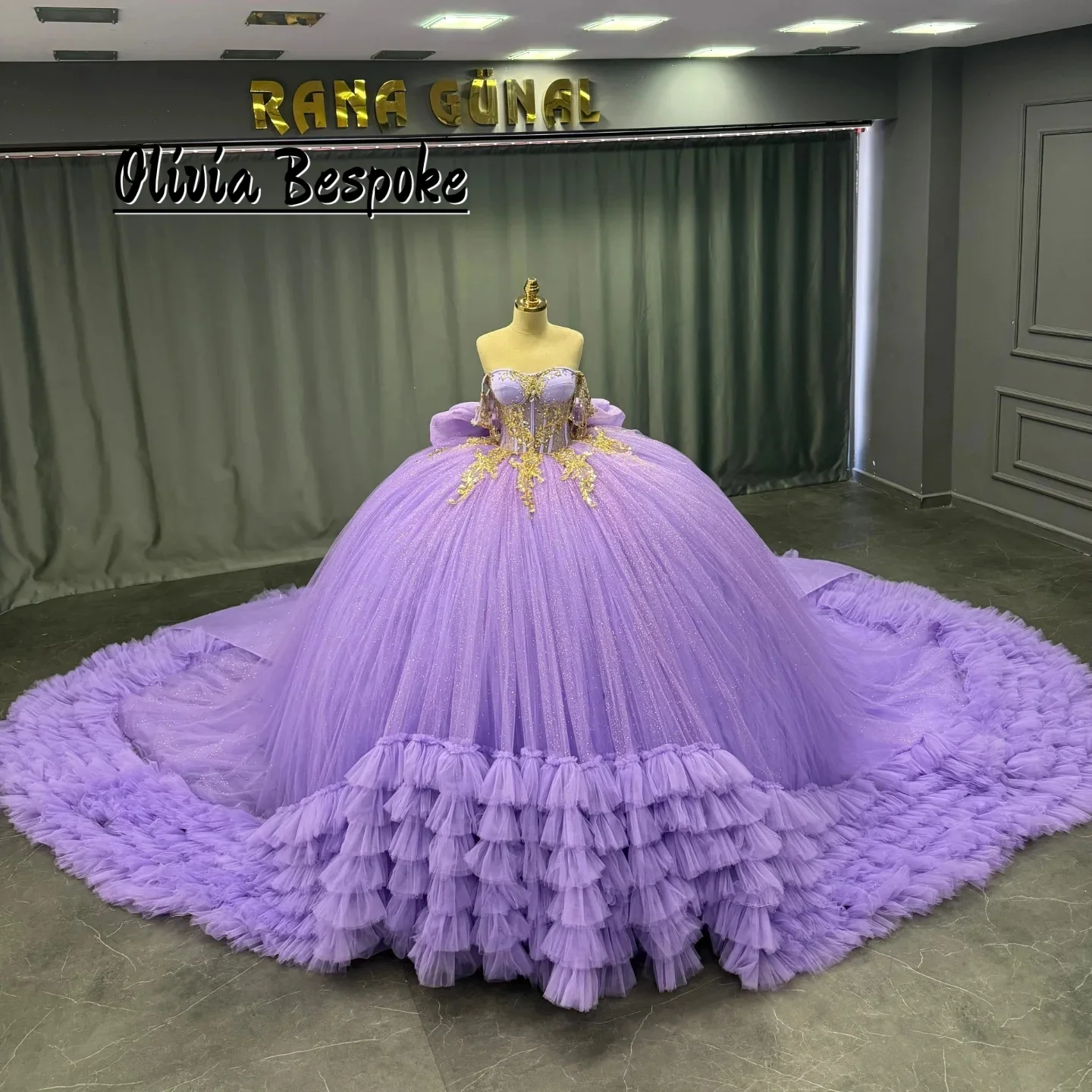 Лавандовое пышное платье Quinceanera с открытыми плечами, тюлевое платье со шлейфом и рюшами, милое платье 15 16, мексиканское платье для девочек на день рождения по индивидуальному заказу
Лавандовое пышное платье Quinceanera с открытыми плечами, тюлевое платье со шлейфом и рюшами, милое платье 15 16, мексиканское платье для девочек на день рождения по индивидуальному заказу