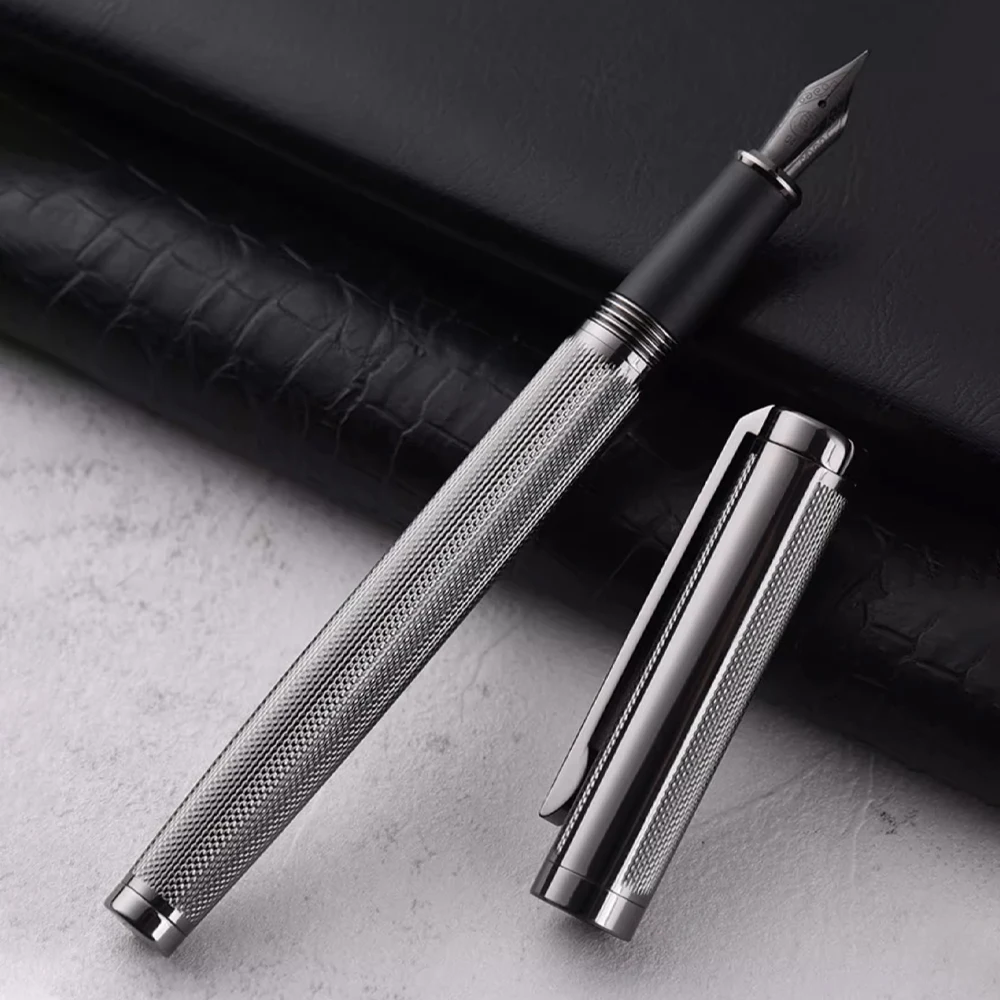 New XWF Metal pen smooth practice pen 0.4MM EF iridium nib titanium black copper carving ink pen for business office supplies
New XWF Metal pen smooth practice pen 0.4MM EF iridium nib titanium black copper carving ink pen for business office supplies