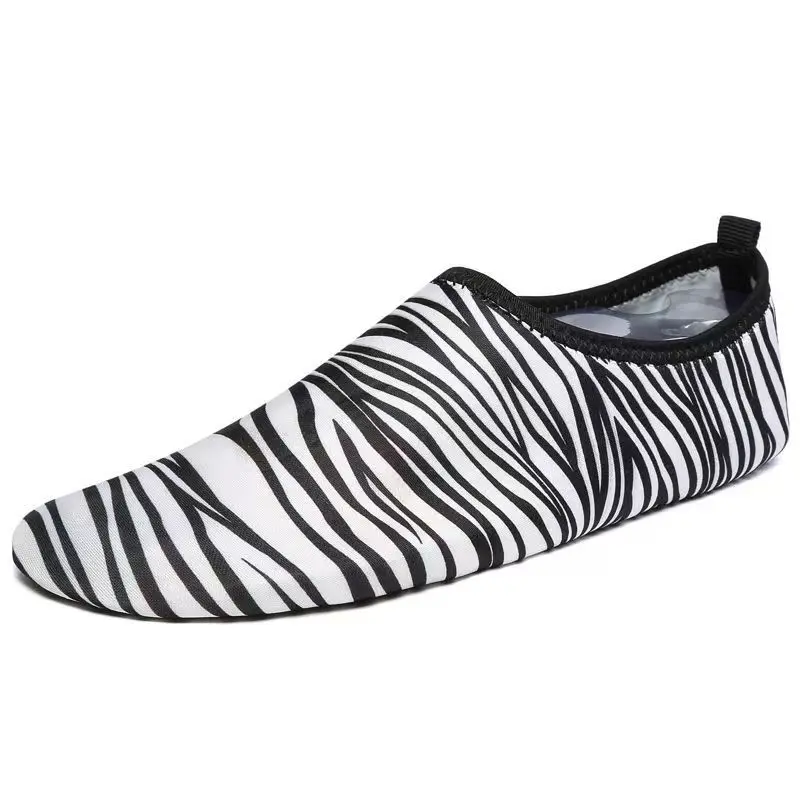 Мужские быстросохнущие пляжные туфли с принтом, легкие, нескользящие, с мягкой подошвой, для активного отдыха на природе, для дайвинга.
Мужские быстросохнущие пляжные туфли с принтом, легкие, нескользящие, с мягкой подошвой, для активного отдыха на природе, для дайвинга.