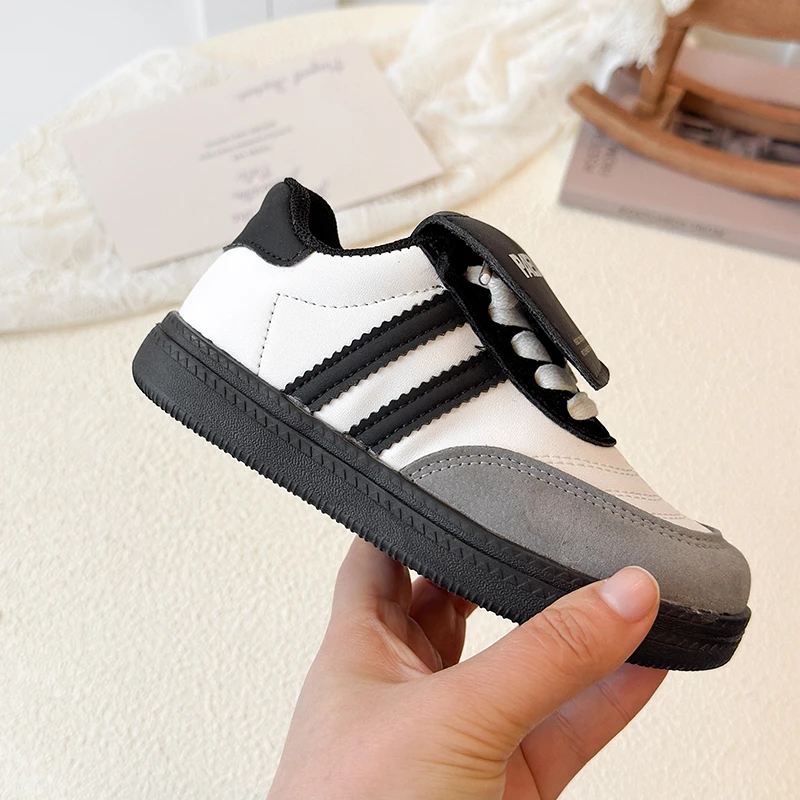 Children's Fashionable Sports Shoes for Autumn and Winter, PU Leather Soled Sports Shoes, Boys' and Girls' School Tennis Shoes
Children's Fashionable Sports Shoes for Autumn and Winter, PU Leather Soled Sports Shoes, Boys' and Girls' School Tennis Shoes