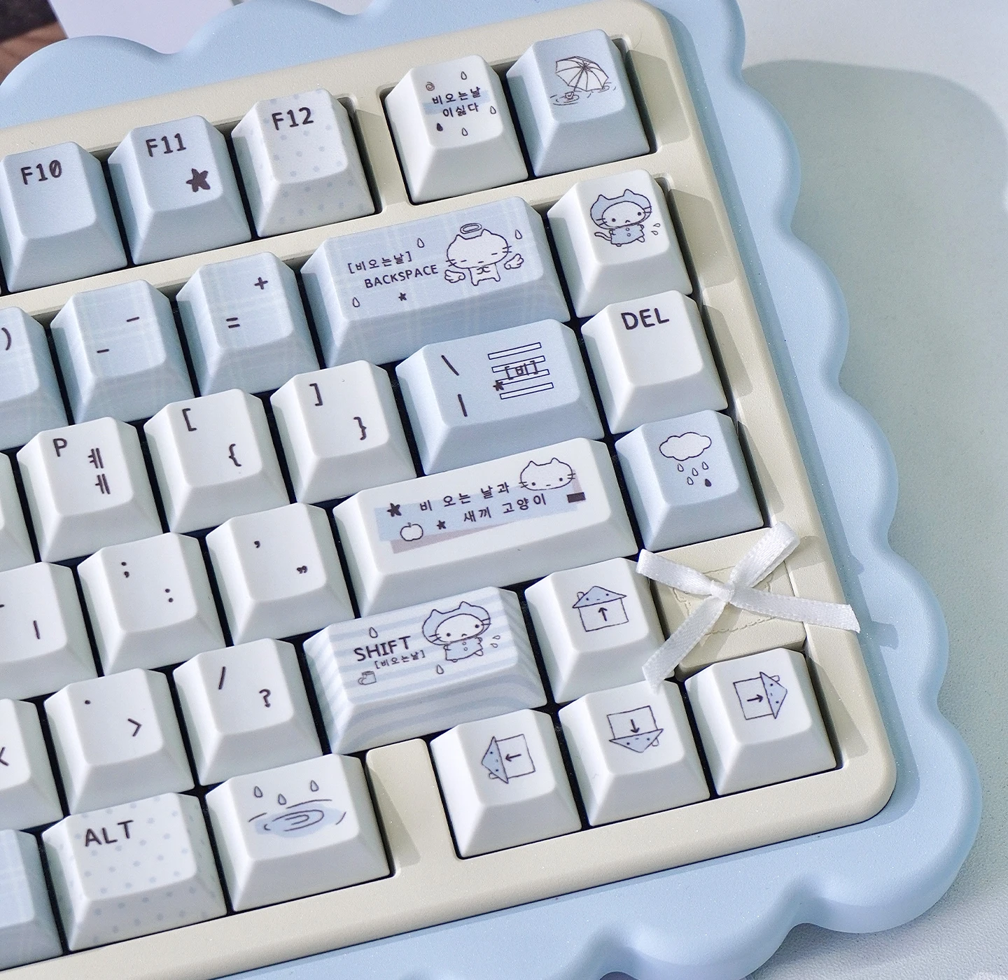 Blue Rain Theme Keycaps Cute Cartoon Cherry Profile Dye Sub PBT Keycaps 143 Keys Korean Legend Keycap for Mechanical Keyboard
Blue Rain Theme Keycaps Cute Cartoon Cherry Profile Dye Sub PBT Keycaps 143 Keys Korean Legend Keycap for Mechanical Keyboard