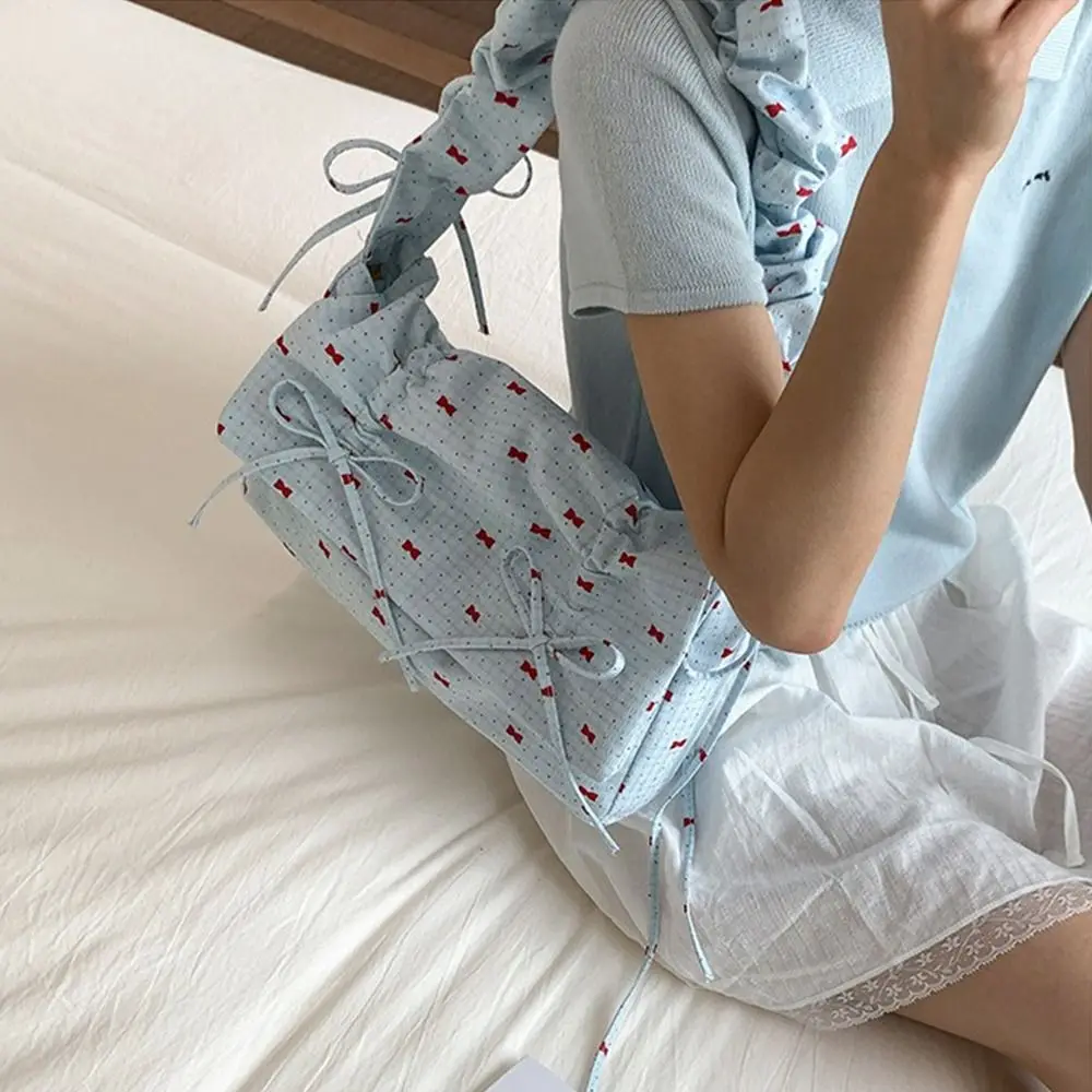 Trendy Korean Bow Ribbons Bag Leisure Versatile Pleated Shoulder Bag Sweet Y2k Women's Underarm Bag Girls
Trendy Korean Bow Ribbons Bag Leisure Versatile Pleated Shoulder Bag Sweet Y2k Women's Underarm Bag Girls